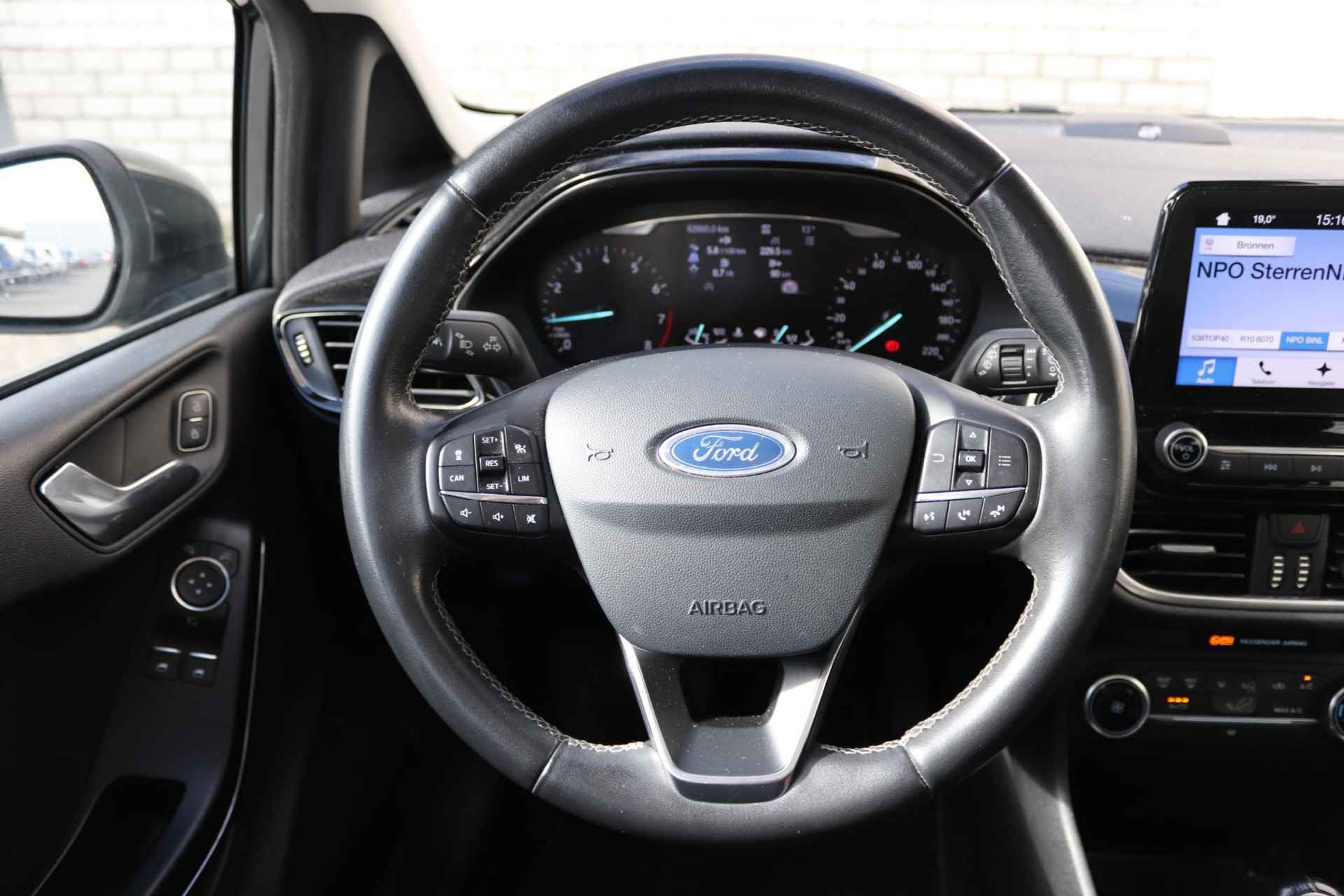 Ford Fiesta 1.0 EcoBoost 100 Titanium | 5-deurs | Navigatie | Apple Carplay | Climate Control | Panoramadak | Camera | Parkeersensoren | LMV 17" | - 21/32