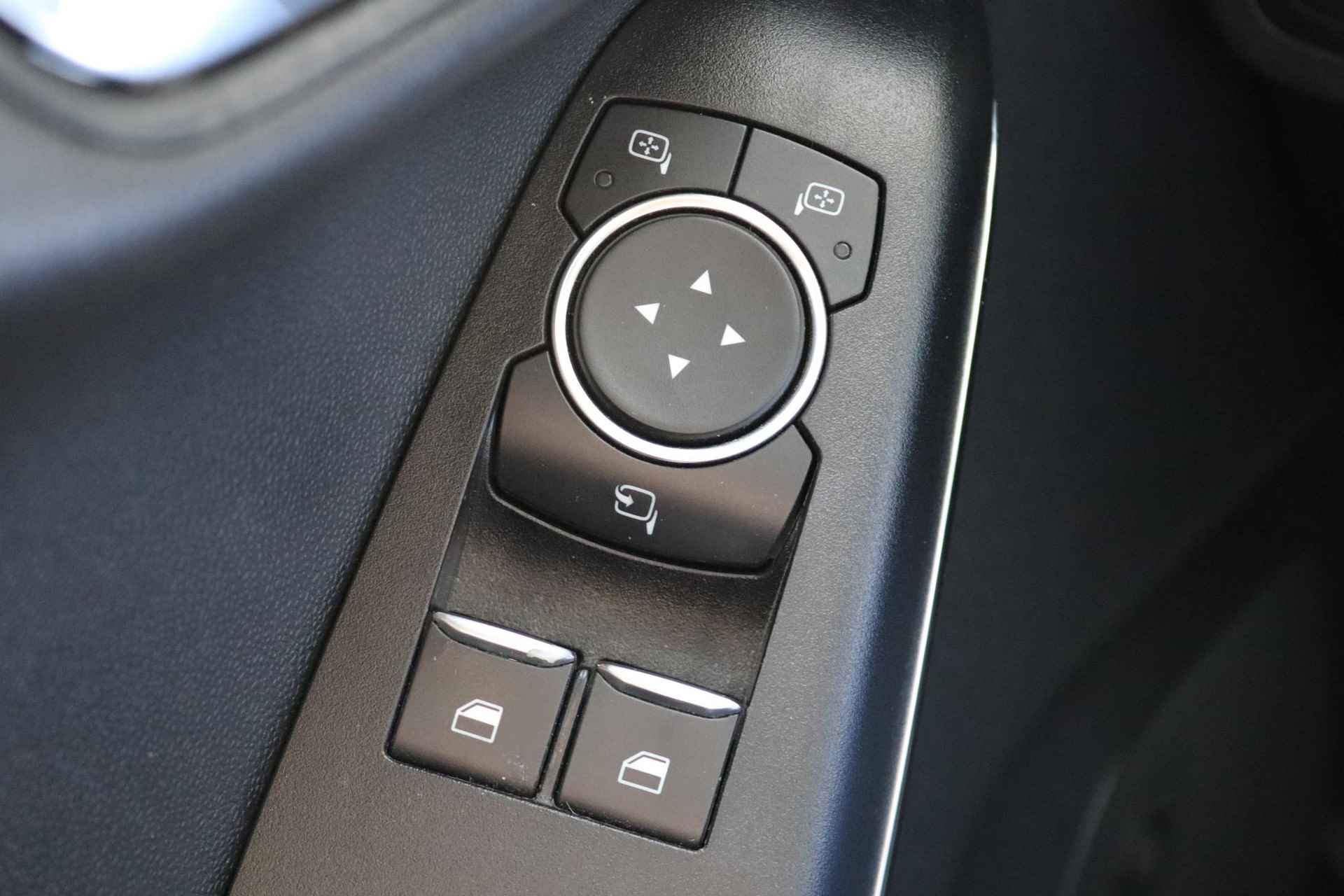 Ford Fiesta 1.0 EcoBoost 100 Titanium | 5-deurs | Navigatie | Apple Carplay | Climate Control | Panoramadak | Camera | Parkeersensoren | LMV 17" | - 26/32