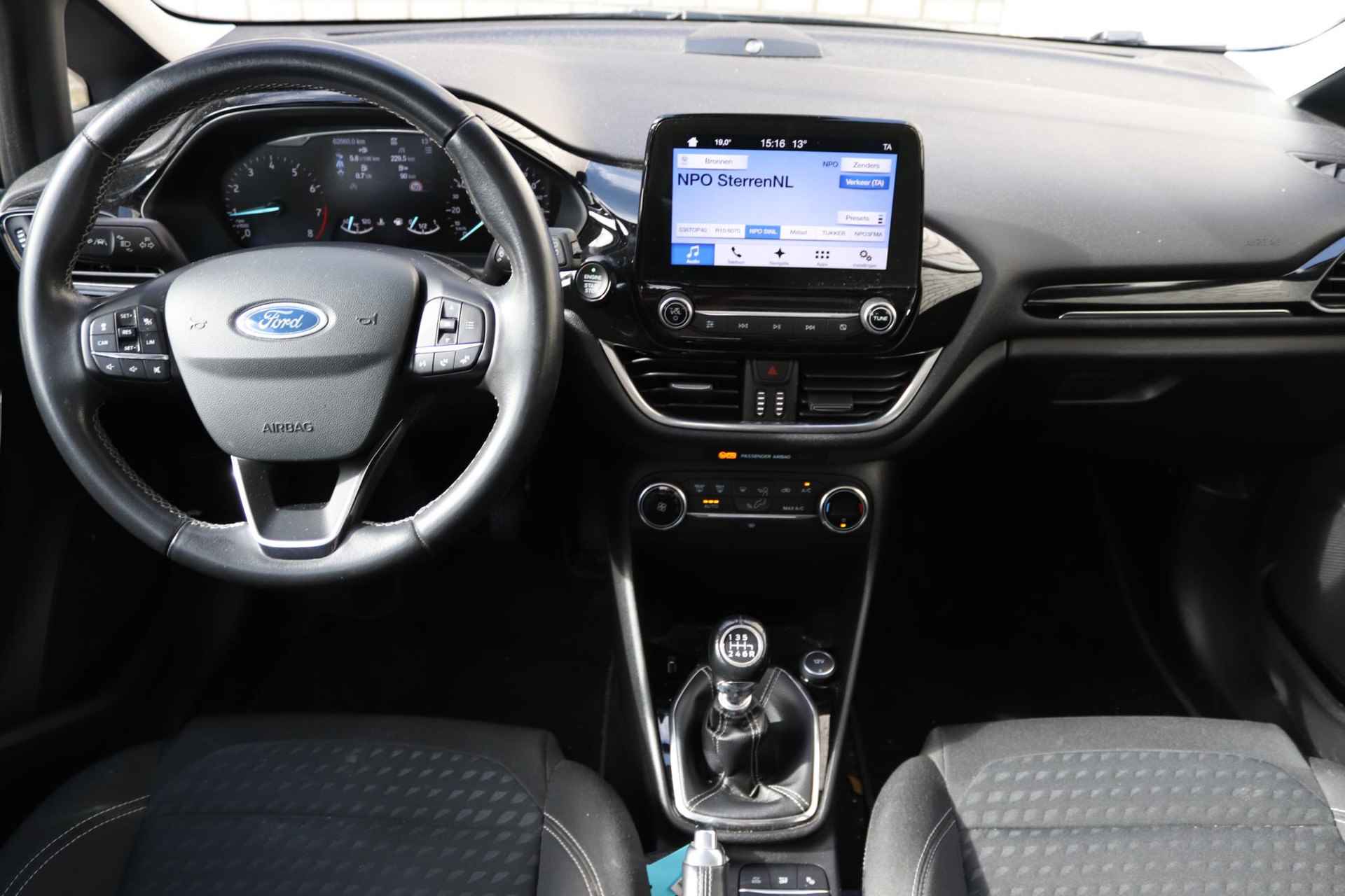 Ford Fiesta 1.0 EcoBoost 100 Titanium | 5-deurs | Navigatie | Apple Carplay | Climate Control | Panoramadak | Camera | Parkeersensoren | LMV 17" | - 31/32