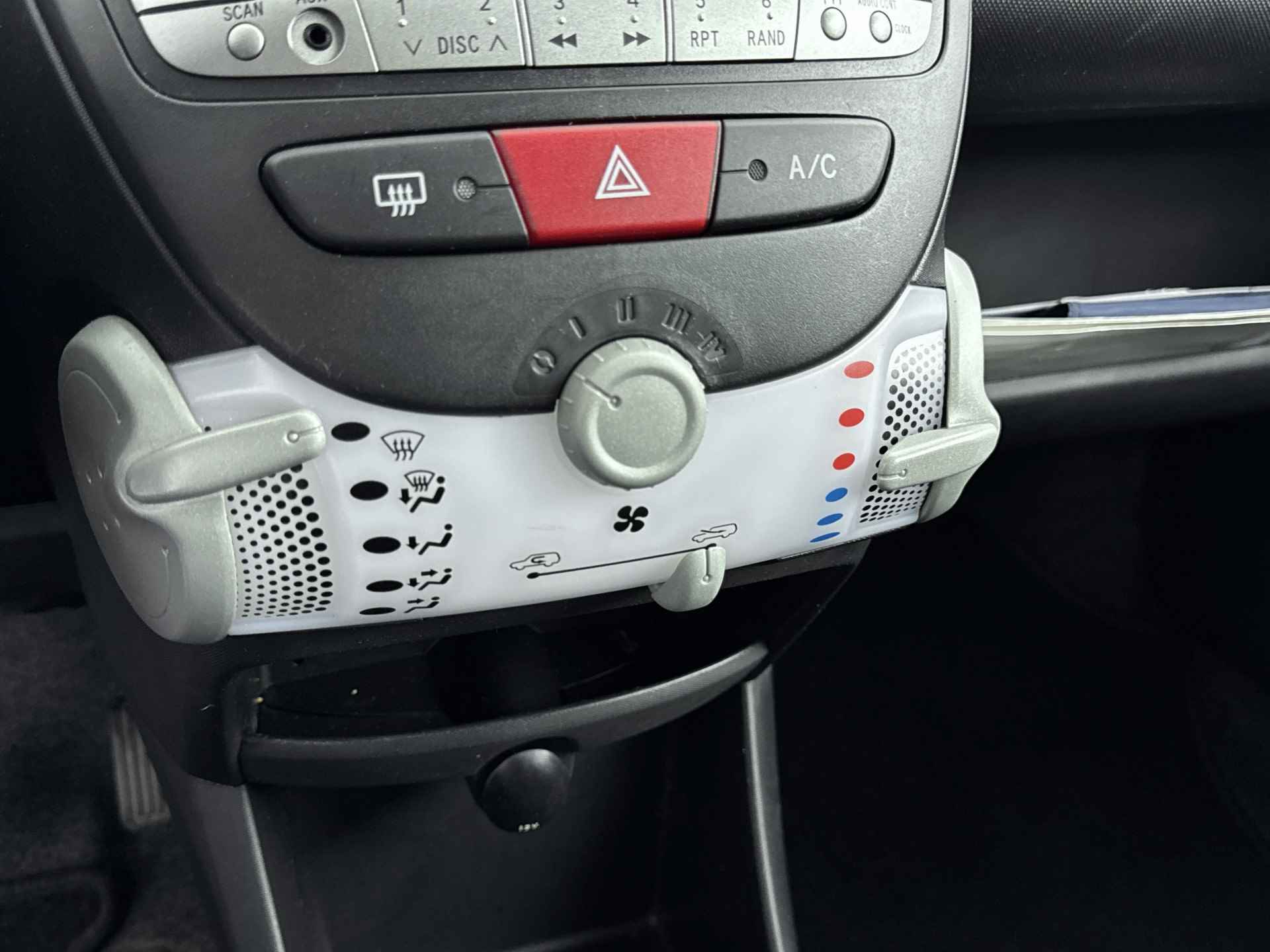 Peugeot 107 1.0 Access Accent | Airco | Radio/CD/AUX | - 10/38