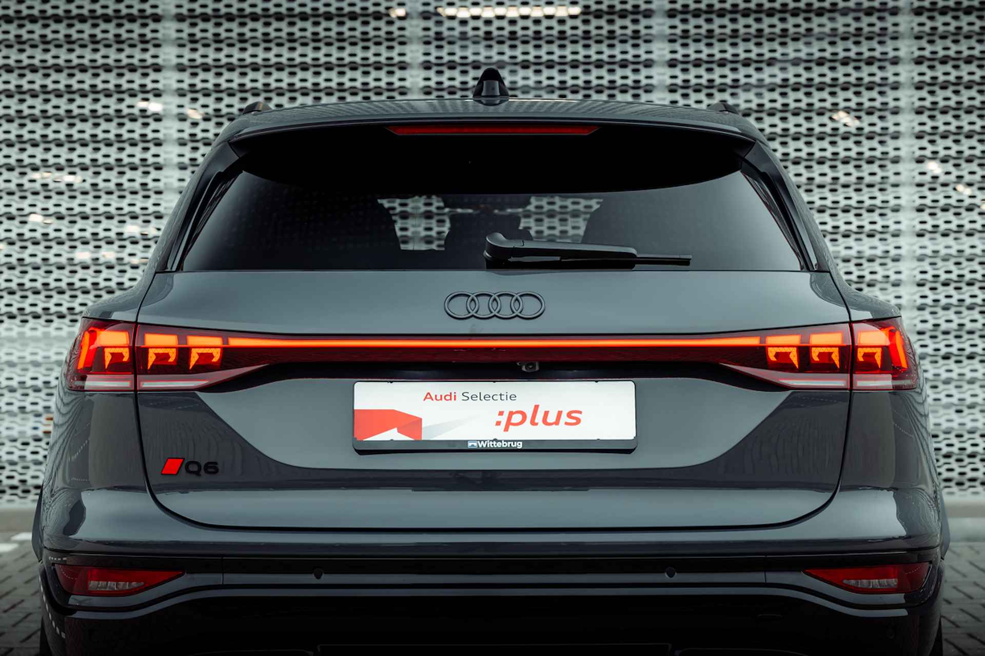 Audi Q6 e-tron S edition quattro 100 kWh | Luchtvering | Panoramadak | Tech Pro | Sportstoel Plus | Memory | B&O | Head Up | Driving & Parking pakket - 11/36