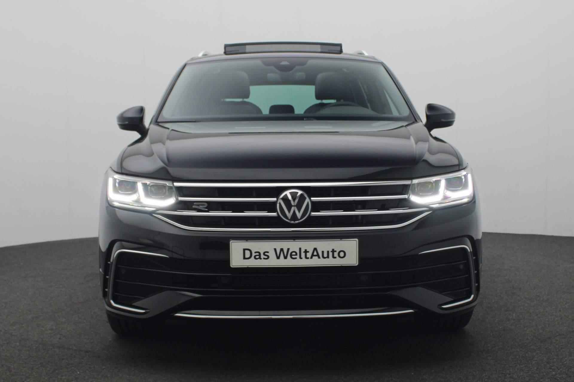 Volkswagen Tiguan 1.5 TSI 150PK DSG R-Line | Pano | Trekhaak | IQ Light | Camera | 19 inch - 18/45