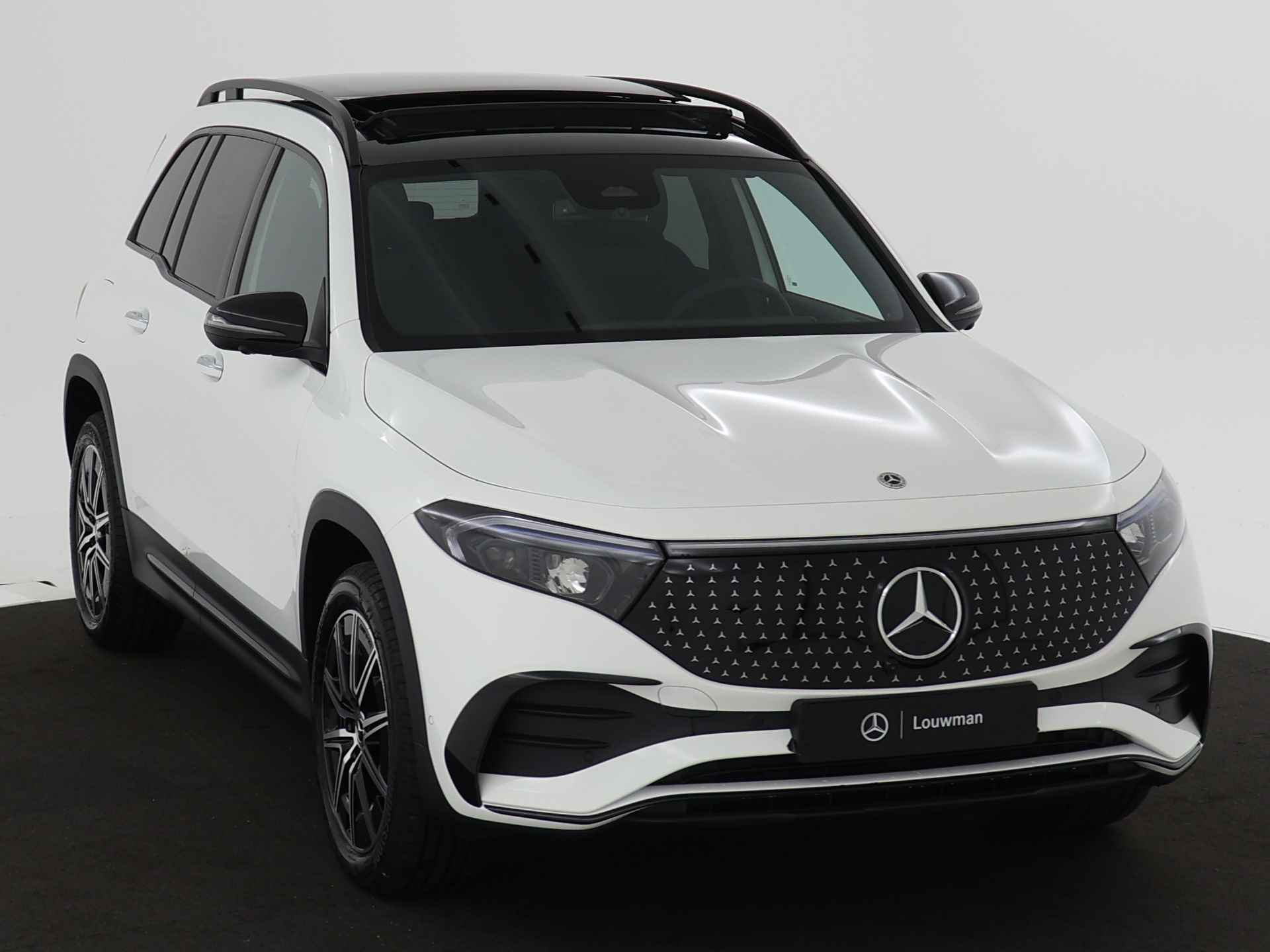 Mercedes-Benz EQB 250+ AMG Line 7p. 71 kWh | Nightpakket | Premium pakket | Parkeerpakket met 360°-camera | KEYLESS-GO comfort pakket | GUARD 360° Voertuigbescherming Plus | Winter pakket | Burmester Surround Sound systeem | - 23/39