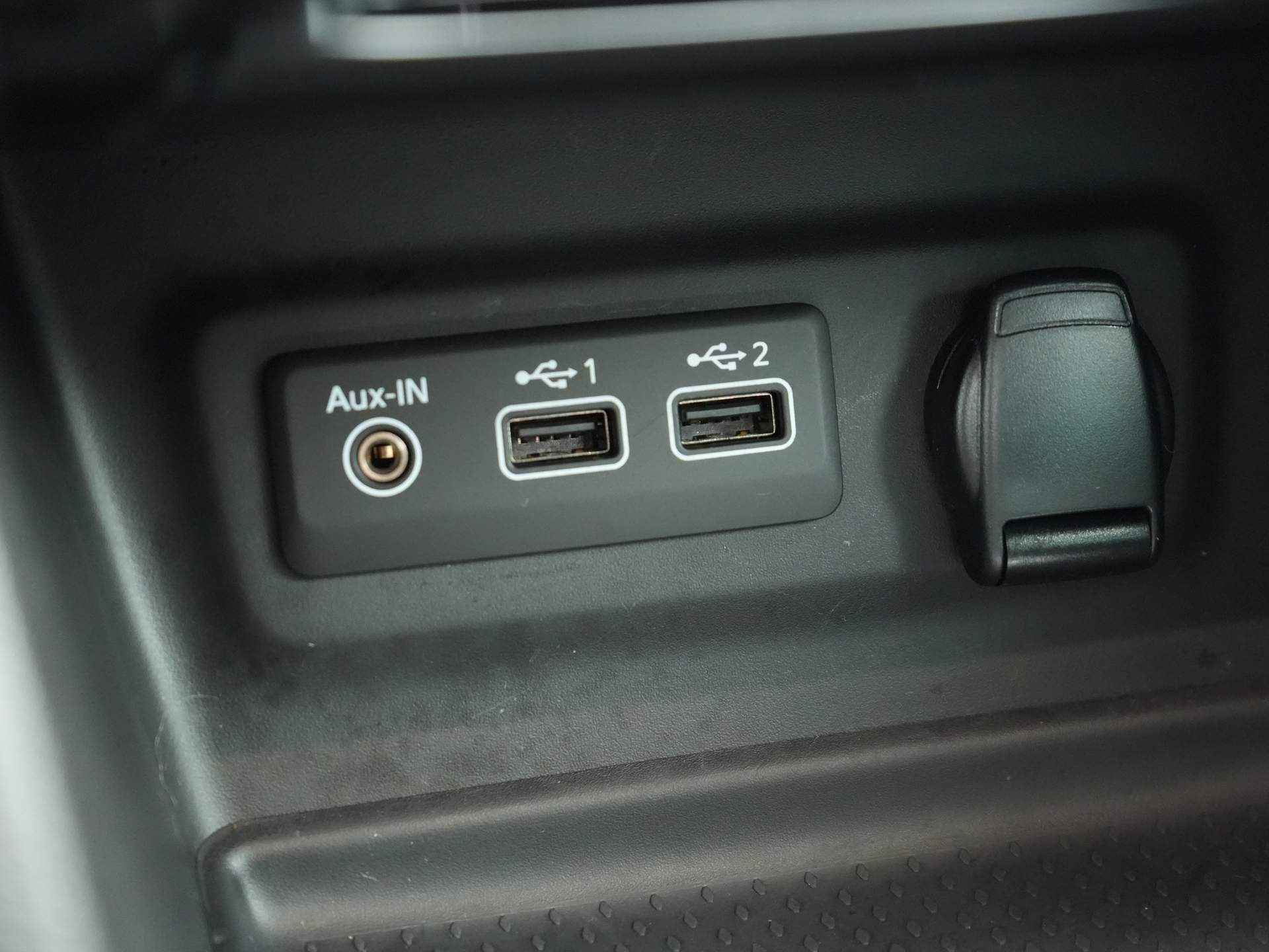 Renault Mégane Estate 1.6 E-Tech Plug-In Hybrid 160 Intens - Automaat - Plug-In-Hybride - Bose Premium Audio - 18/32