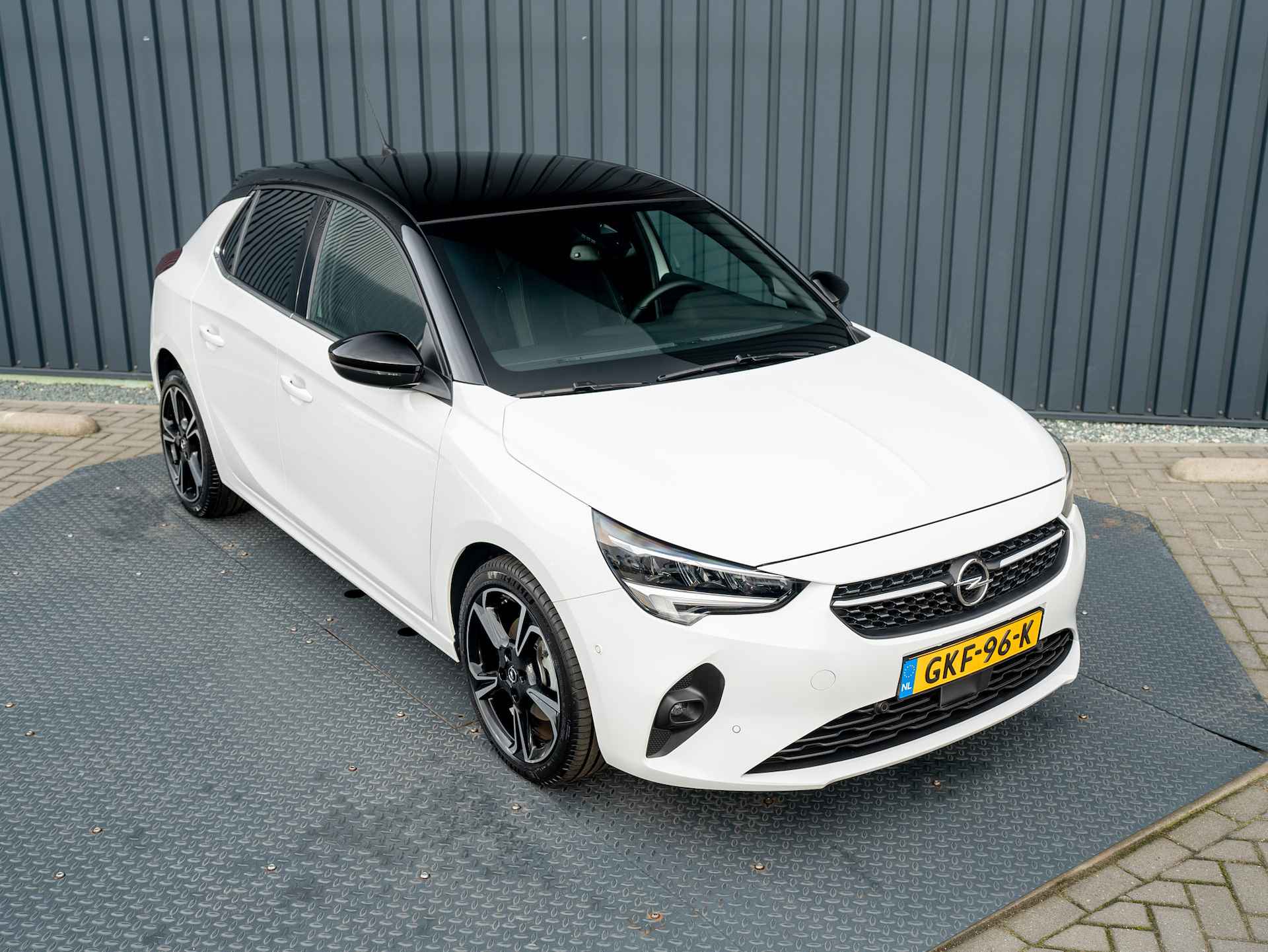 Opel Corsa 1.2 Turbo Elegance | Panodak | 17'' | Camera | Dodehoek | Stoel&Stuur verw. | PDC V&A | Prijs Rijklaar!! - 37/47