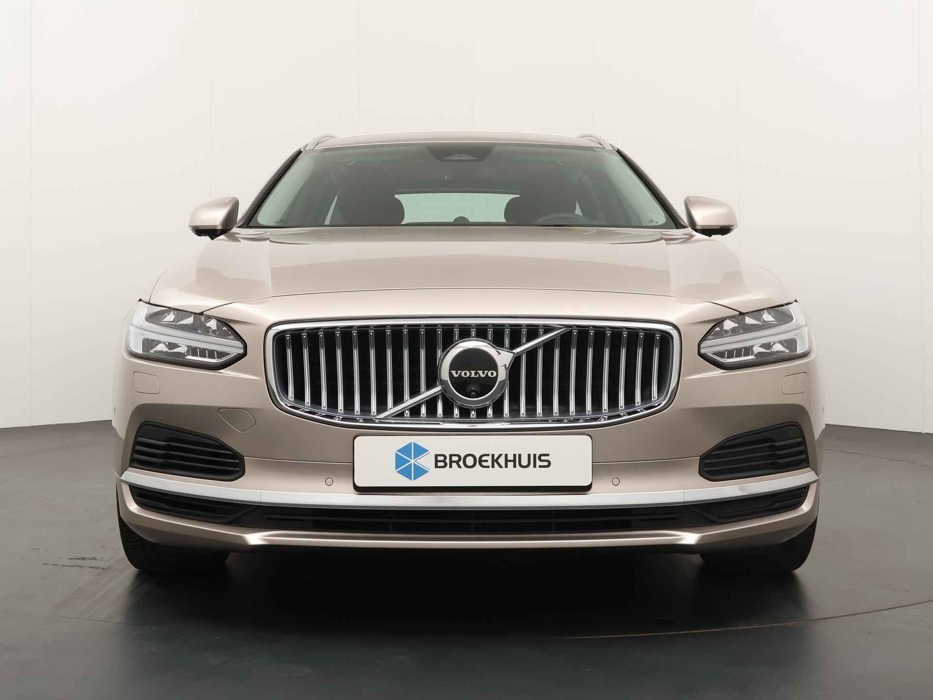 Volvo V90 T6 Recharge AWD Ultimate Bright | Luchtvering | Bowers&Wilkins | Trekhaak | Massage | Geventileerde Voorstoelen | Head-Up Displa - 22/41