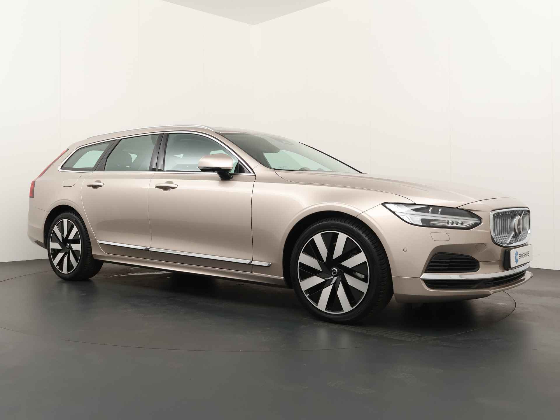 Volvo V90 T6 Recharge AWD Ultimate Bright | Luchtvering | Bowers&Wilkins | Trekhaak | Massage | Geventileerde Voorstoelen | Head-Up Displa - 23/41