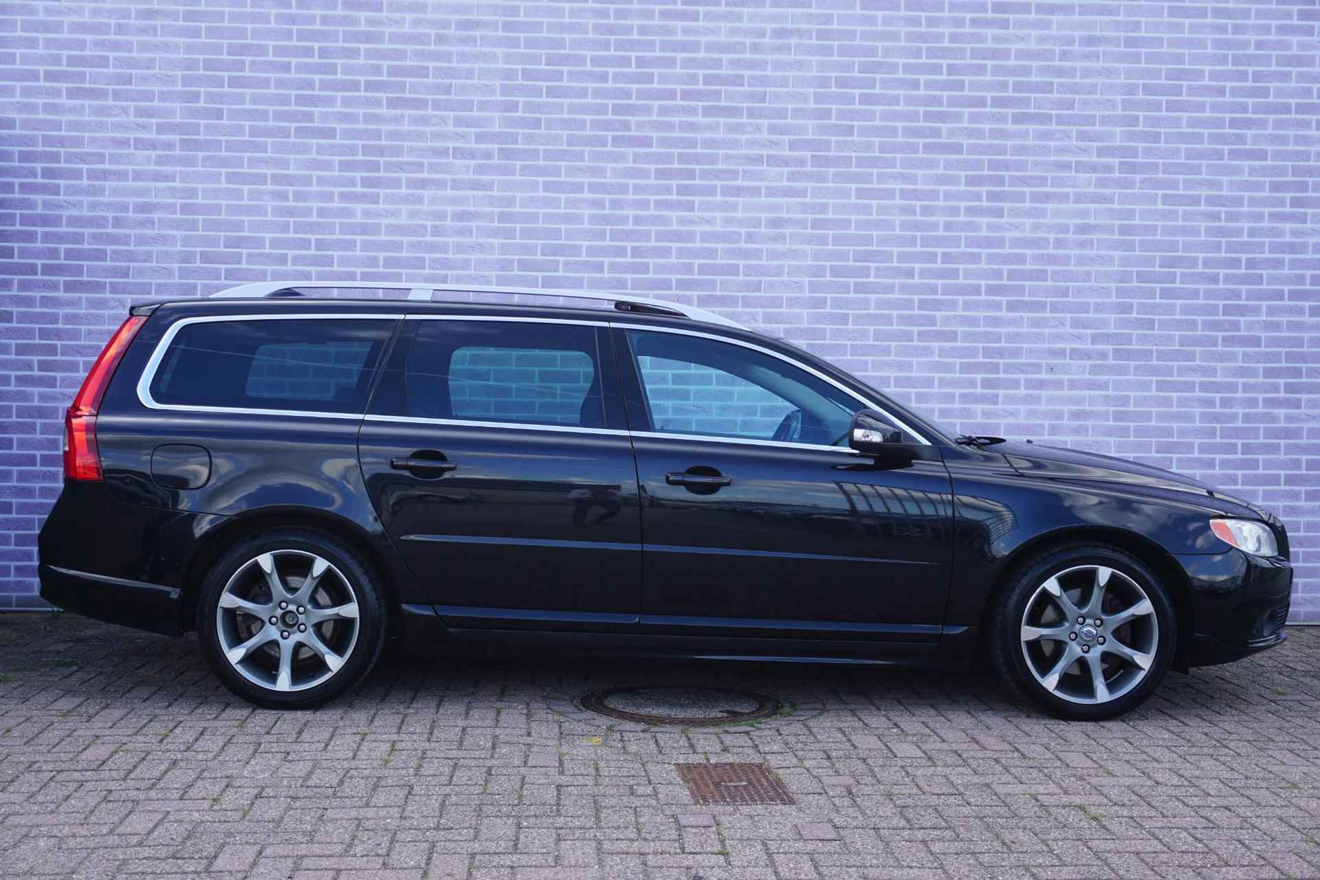 Volvo V70 3.0 T6 AWD Summum | geïntegreerde kinderzitjes | 18" | Schuif/kantel dak | Xenon | AUX | - 31/31