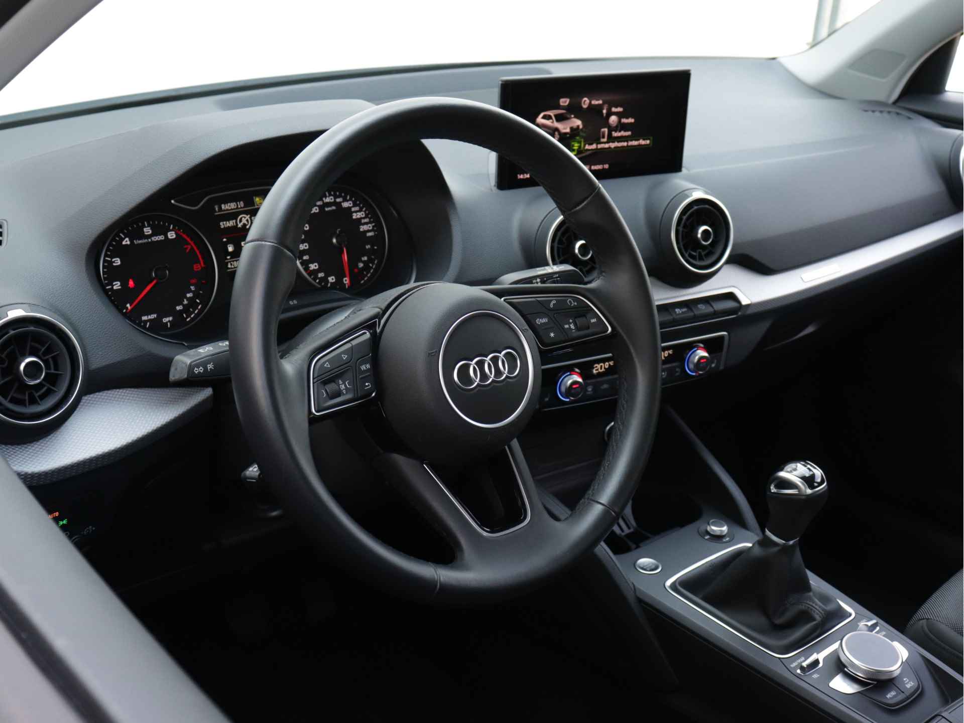 Audi Q2 30 TFSI Advanced edition 110pk | Matrix LED | Keyless | Camera | ACC | Stoelverwarming | Navigatie interface | - 8/54