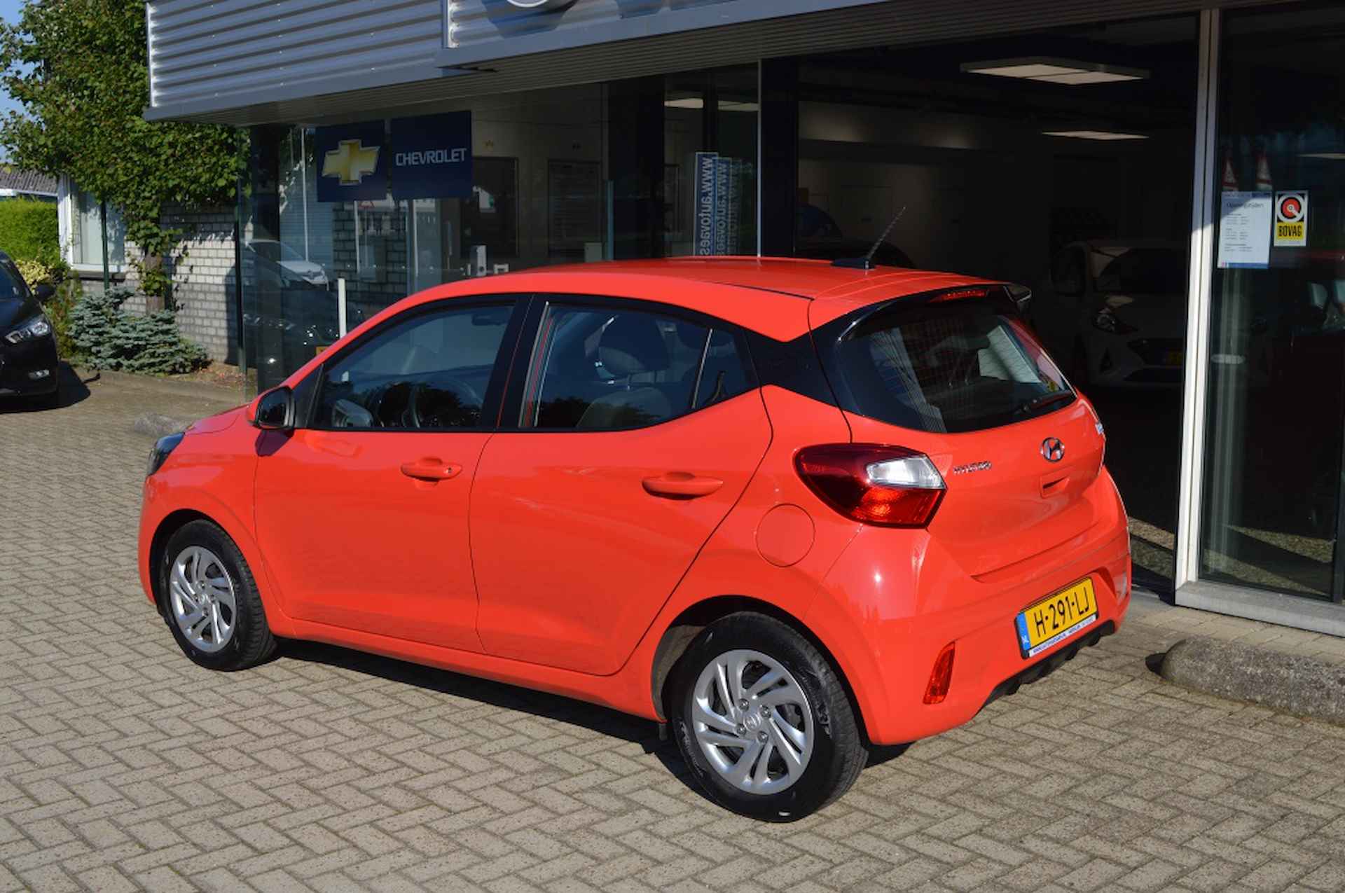 Hyundai i10 1.0i Comfort Carplay Cruise NL-auto 1e. eig nw. model - 6/18