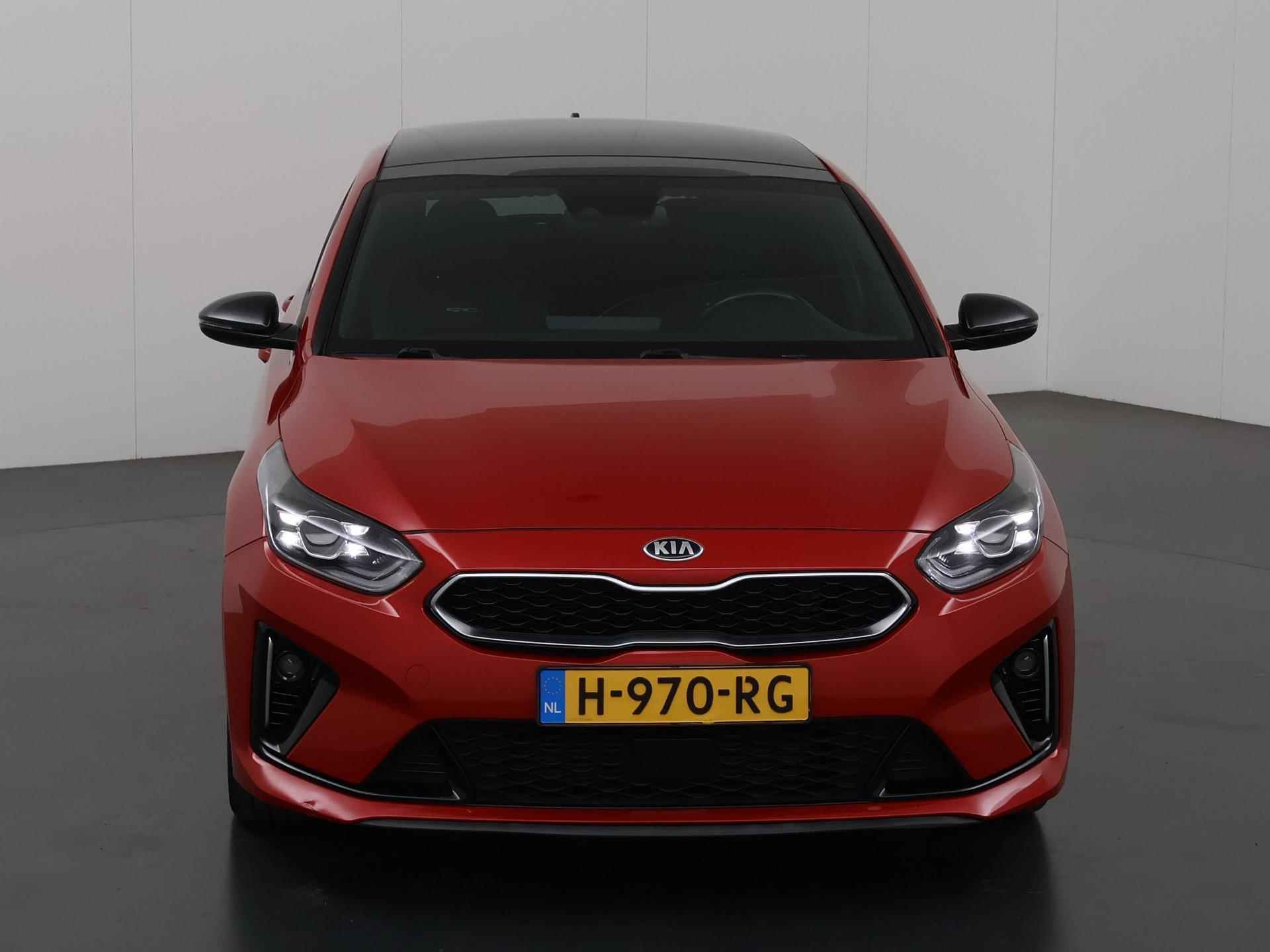 Kia ProCeed 1.4 T-GDI GT-Line | Panoramadak | Stoel/Stuurwielverwarming | Navigatie | Parkeercamera | Climate control - 4/38