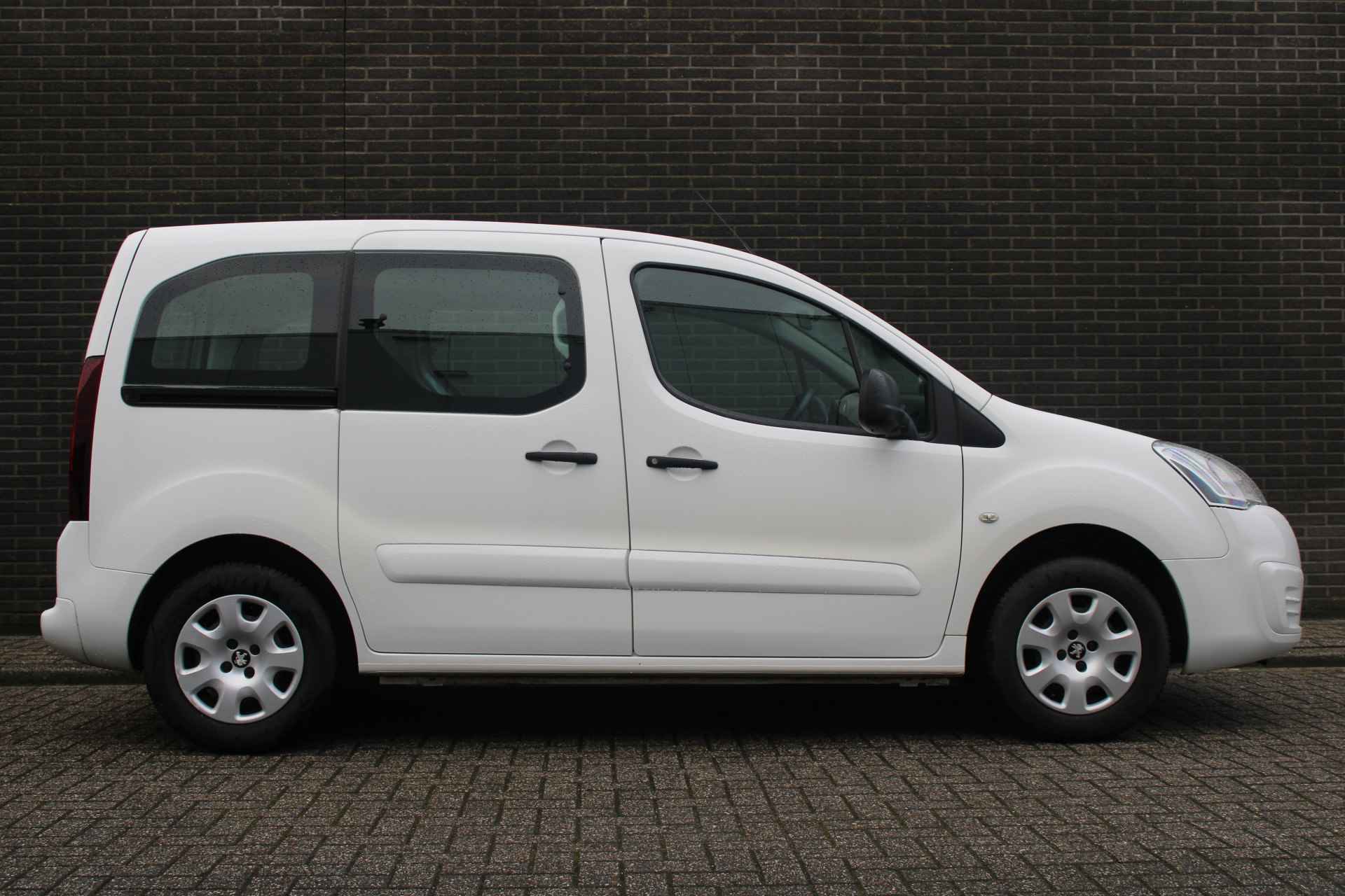 Peugeot Partner Tepee 1.6 VTi Access Elek.bediende ramen, Centr.vergrendeling, Radio/CD speler, - 4/26