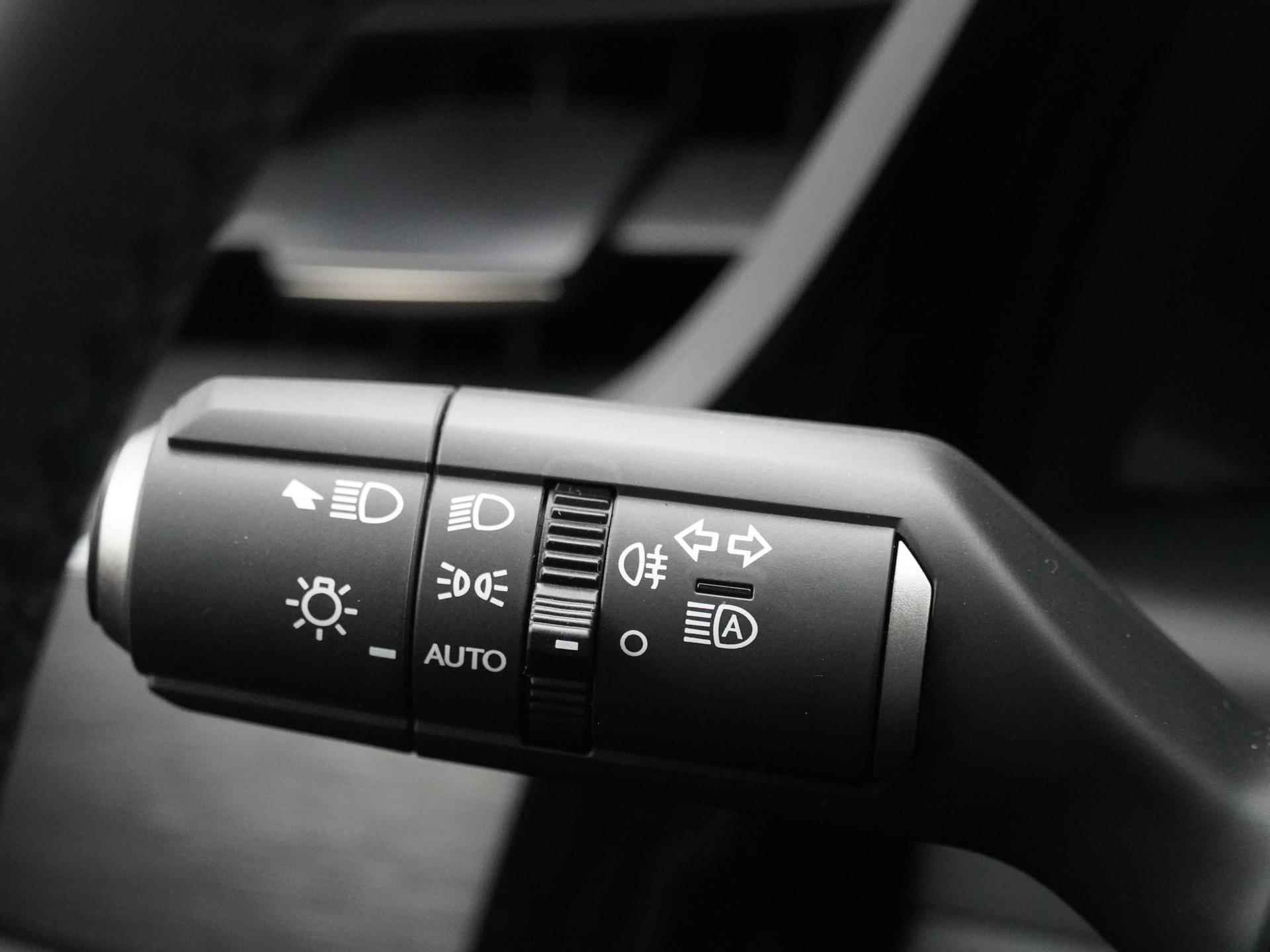 Lexus ES 300h Business Line | Stoel & stuurwielverwarming | Adaptive Cruise Control | Apple Carplay & Android Auto | - 16/28