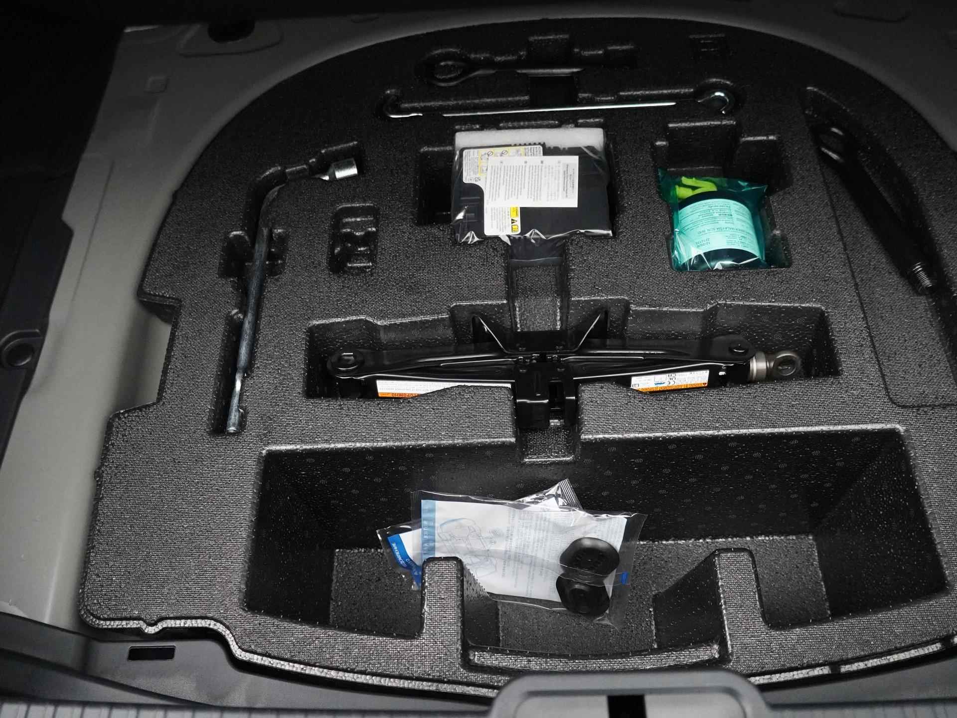 Lexus ES 300h Business Line | Stoel & stuurwielverwarming | Adaptive Cruise Control | Apple Carplay & Android Auto | - 25/28