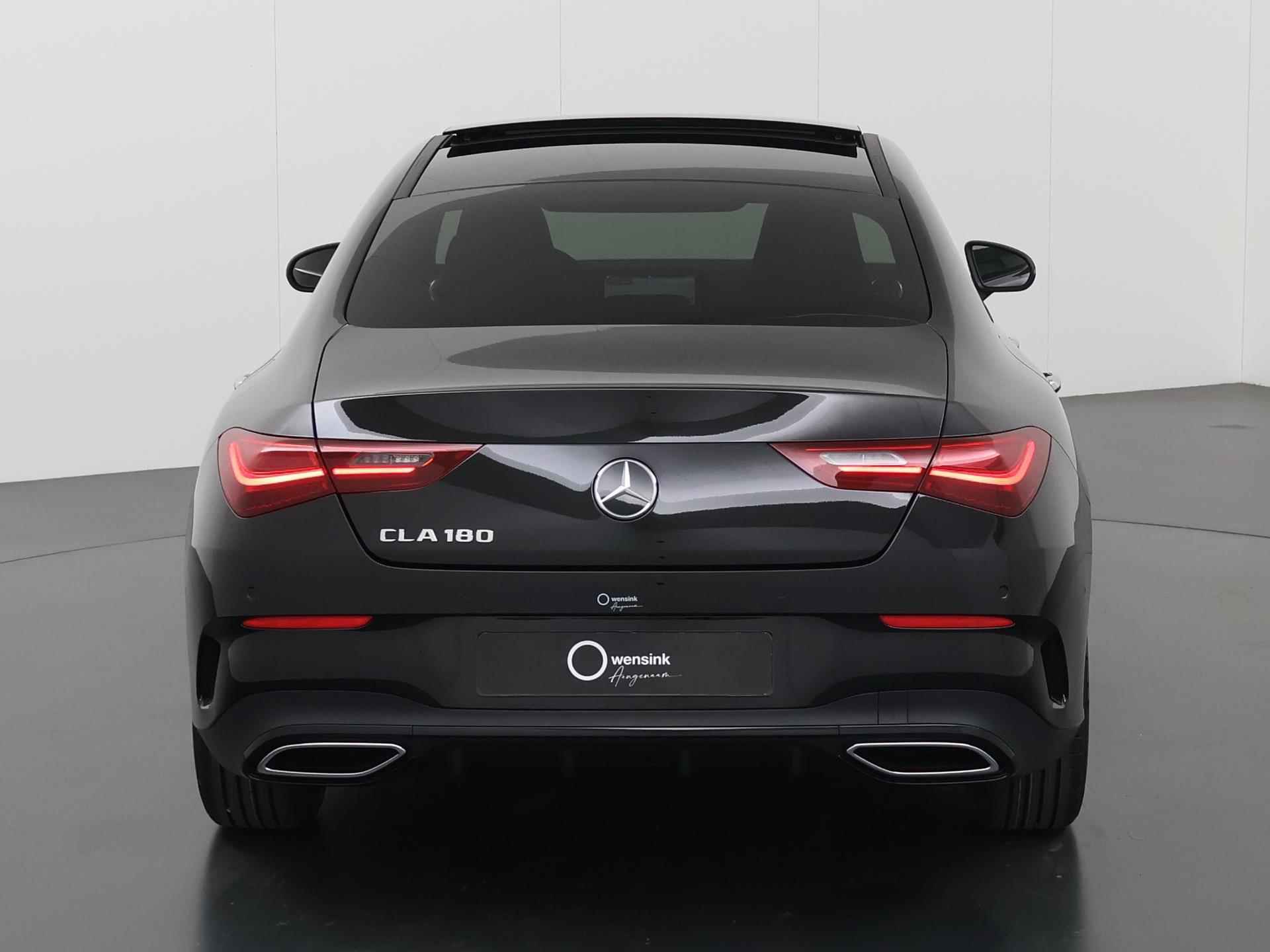 Mercedes-Benz CLA-klasse Coupe 180 AMG NIGHT Premium | Panorama-schuifdak | MultiBeam LED | Dodehoekassistent | Keyless Entry | Achteruitrijcamera | Sfeerverlichting | Stoelverwarming | DAB+ Radio | - 5/44