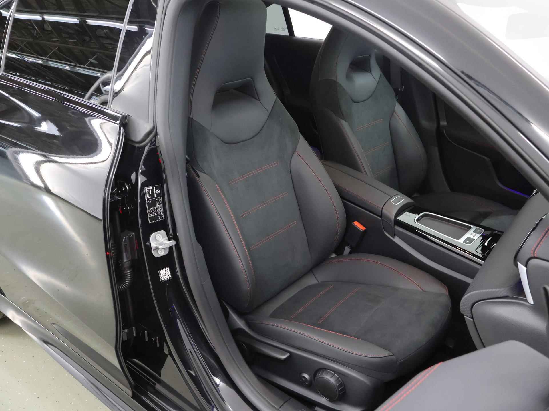 Mercedes-Benz CLA-klasse Coupe 180 AMG NIGHT Premium | Panorama-schuifdak | MultiBeam LED | Dodehoekassistent | Keyless Entry | Achteruitrijcamera | Sfeerverlichting | Stoelverwarming | DAB+ Radio | - 11/44