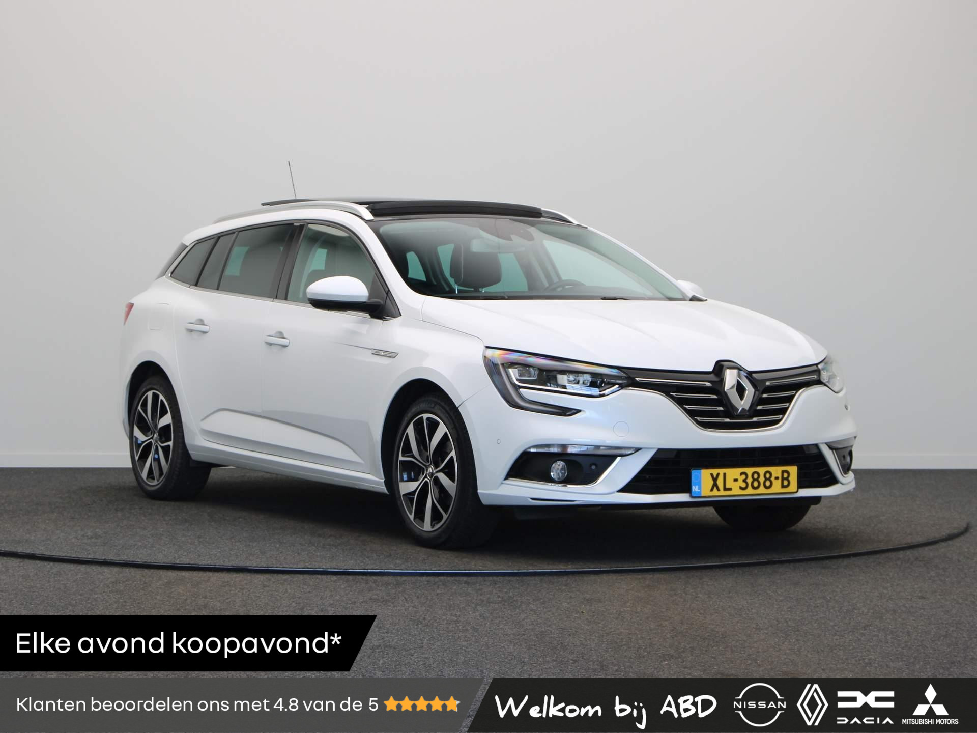 Renault Mégane Estate 140pk TCe Bose | Schuif/ kantel dak | Head Up Display | Slechts 55278km | 1700kg geremd |