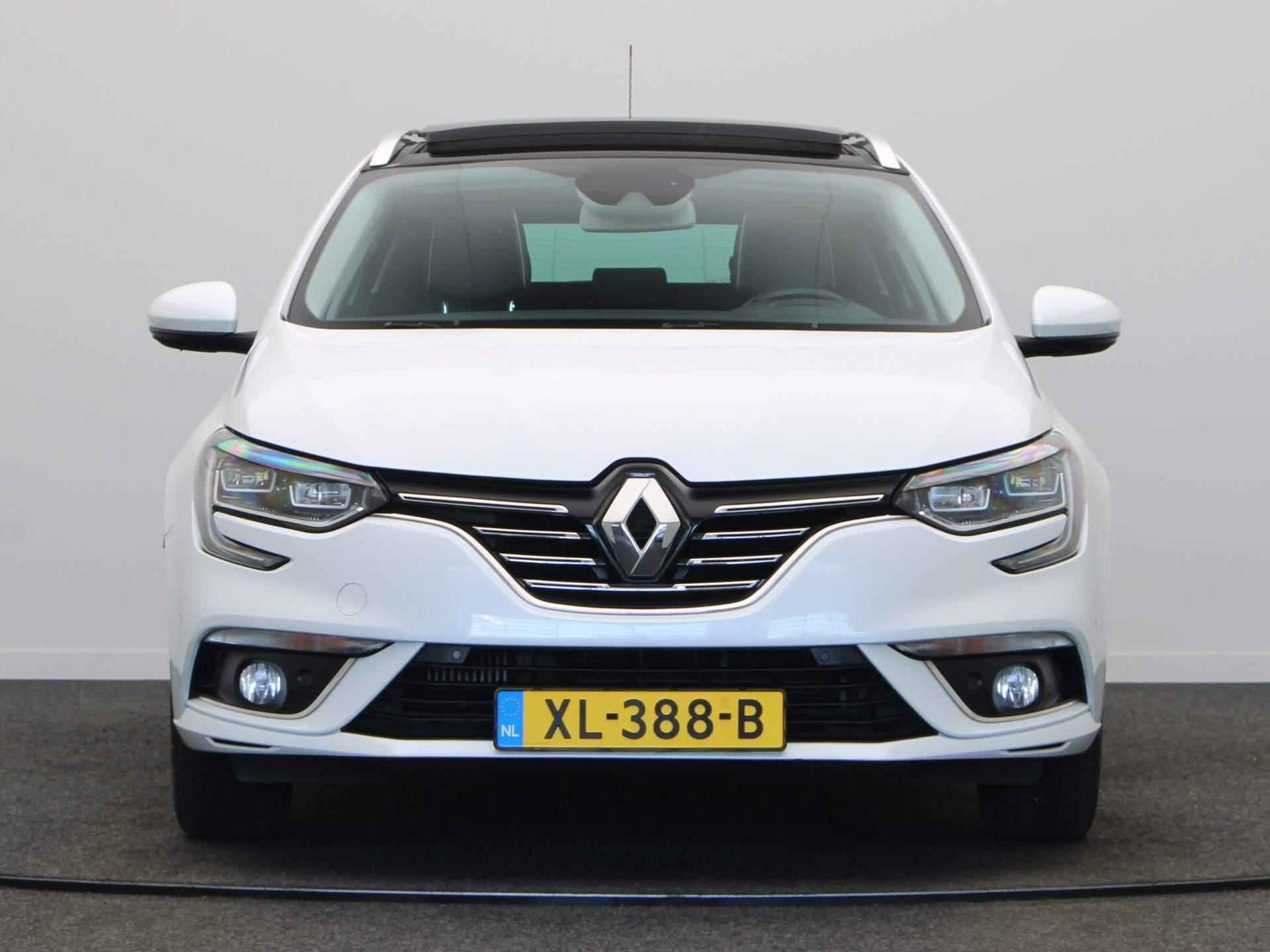 Renault Mégane Estate 140pk TCe Bose | Schuif/ kantel dak | Head Up Display | Slechts 55278km | 1700kg geremd | - 6/56