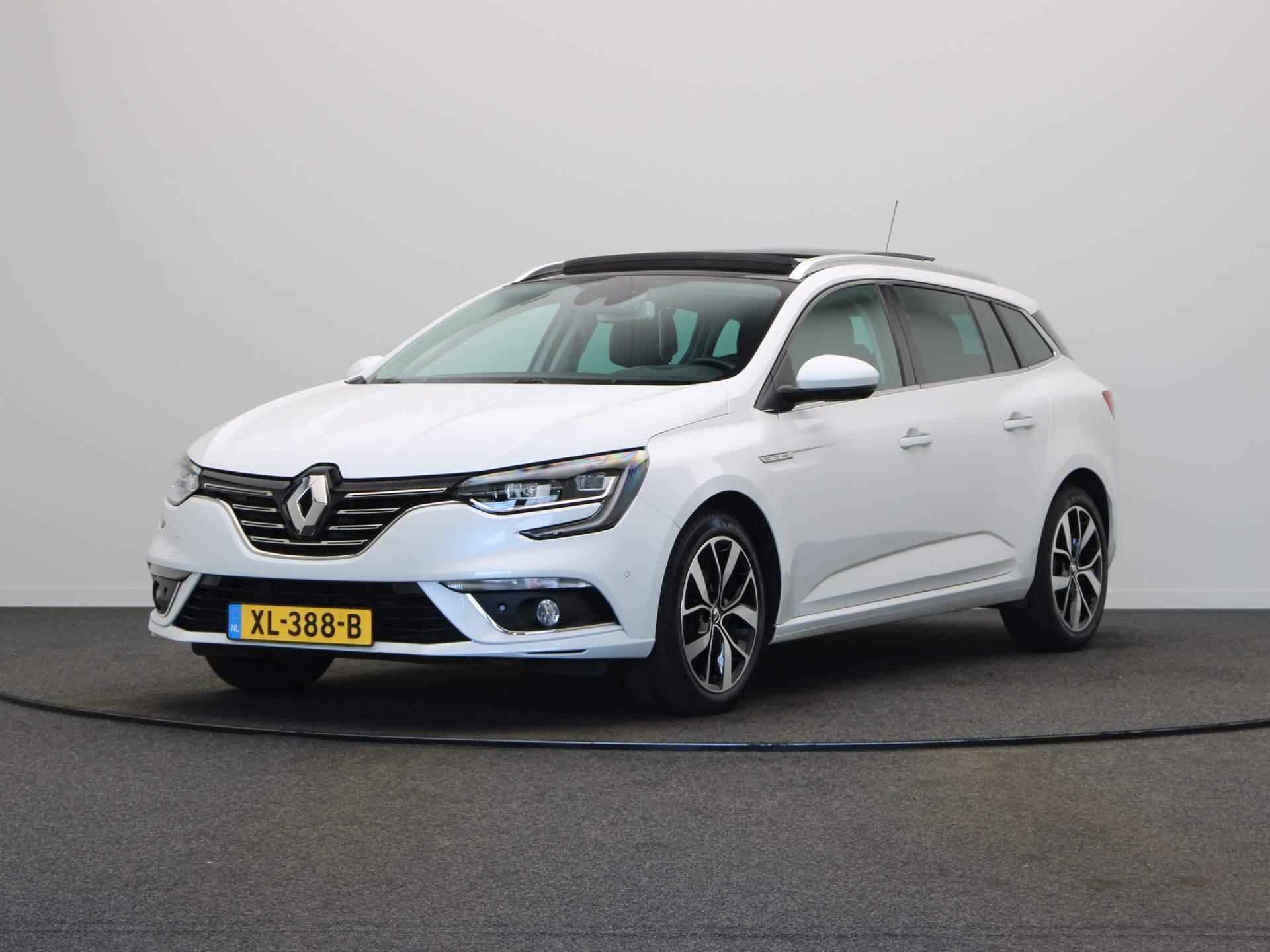 Renault Mégane Estate 140pk TCe Bose | Schuif/ kantel dak | Head Up Display | Slechts 55278km | 1700kg geremd | - 10/56