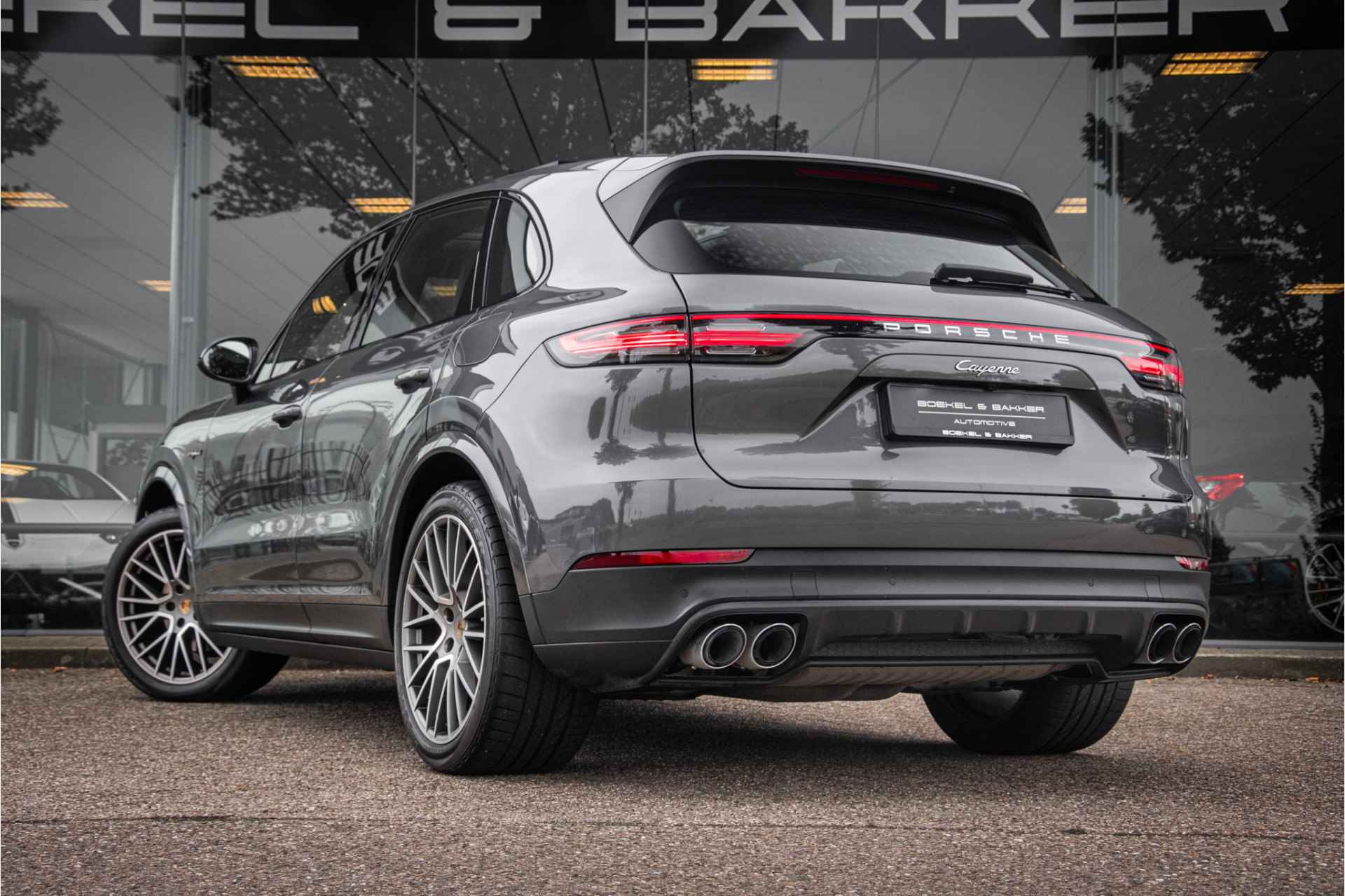 Porsche Cayenne 3.0 E-Hybrid Platinum Ed**Adapt Cruise**Luchtvering**18-weg stoelen MY22 - 3/76