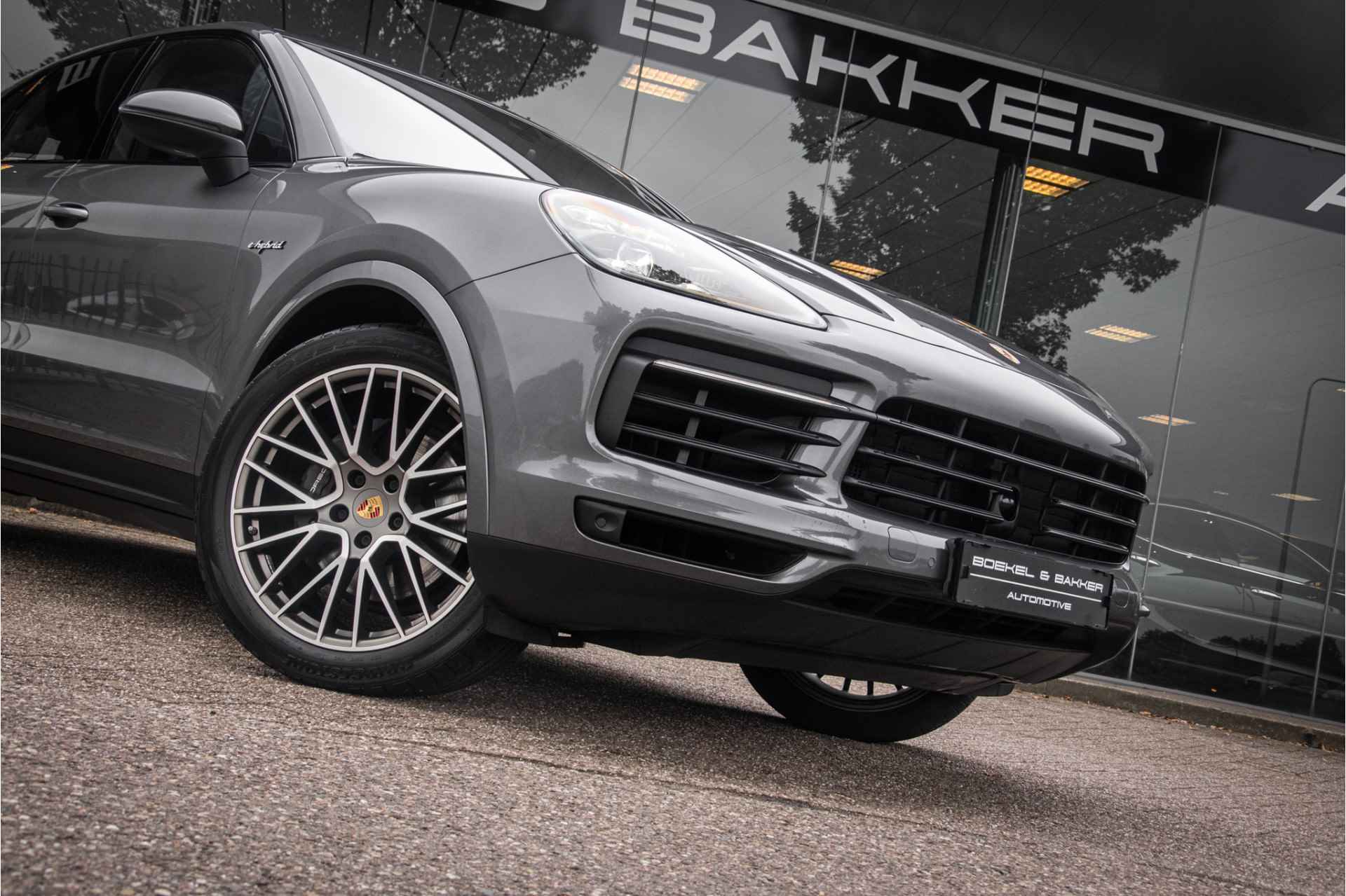 Porsche Cayenne 3.0 E-Hybrid Platinum Ed**Adapt Cruise**Luchtvering**18-weg stoelen MY22 - 14/76