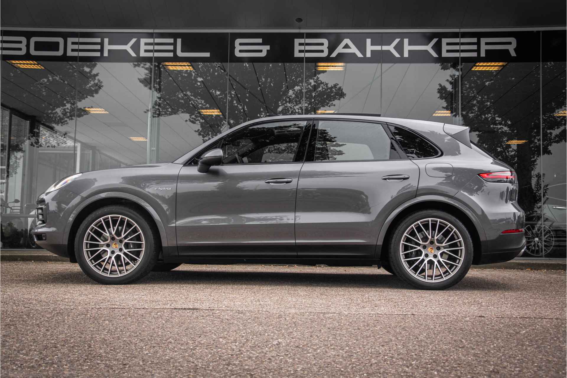 Porsche Cayenne 3.0 E-Hybrid Platinum Ed**Adapt Cruise**Luchtvering**18-weg stoelen MY22 - 34/76