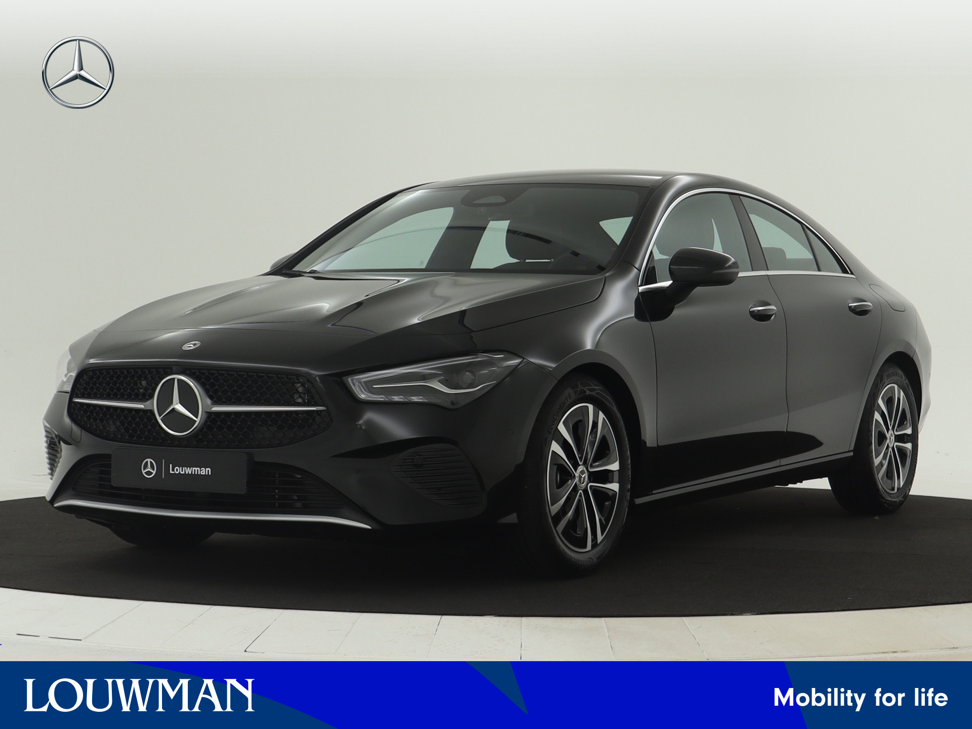 Mercedes-Benz CLA-Klasse 180 Star Edition | Parkeerpakket met achteruitrijcamera | KEYLESS GO | Dodehoekassistent | USB pakket plus | Verwarmde stoelen vooraan |