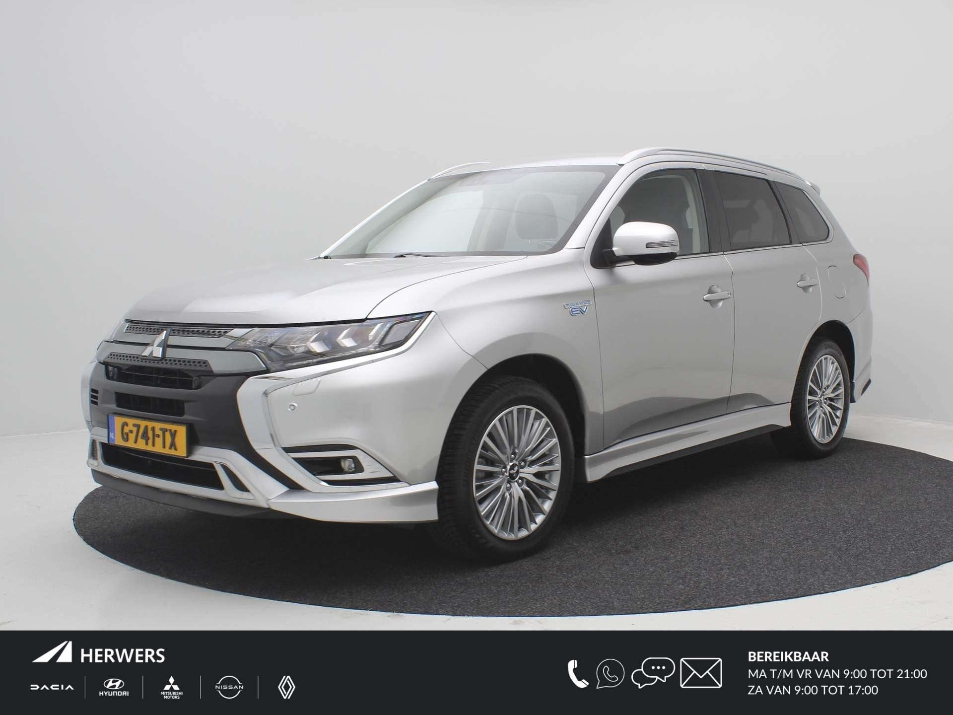 Mitsubishi Outlander 2.4 PHEV Intense S / Trekhaak / Navigatie / Applle CarPlay & Android Auto / 1500KG Trekgewicht /  Cruise Control / All season banden / Historie aanwezig /