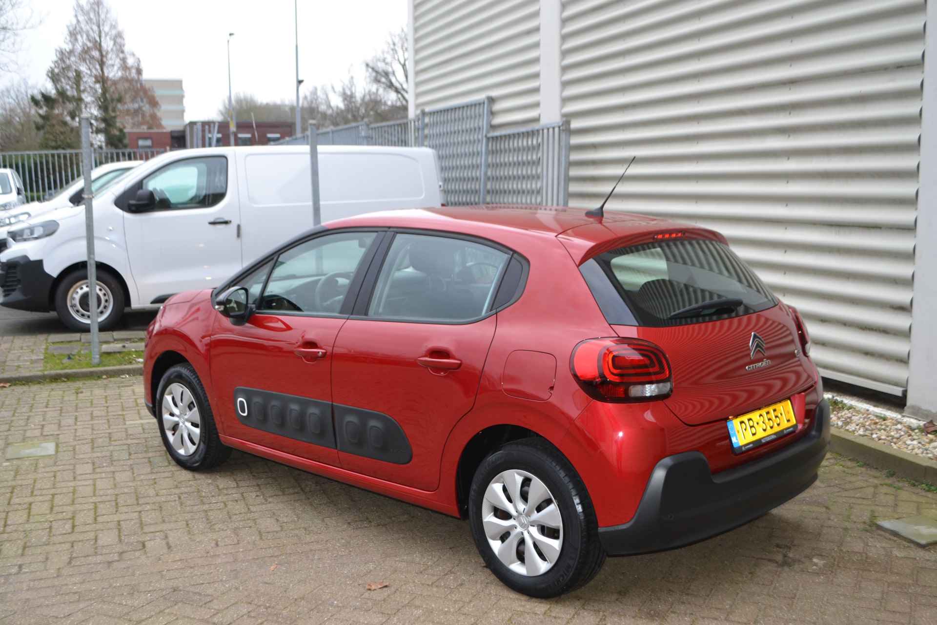 Citroën C3 1.2 PureTech Feel 105g I NAVIGATIE I PARKEERSENSOREN ACHTER I - 6/38