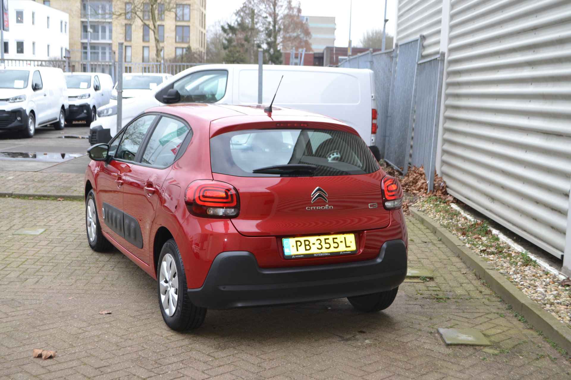 Citroën C3 1.2 PureTech Feel 105g I NAVIGATIE I PARKEERSENSOREN ACHTER I - 7/38