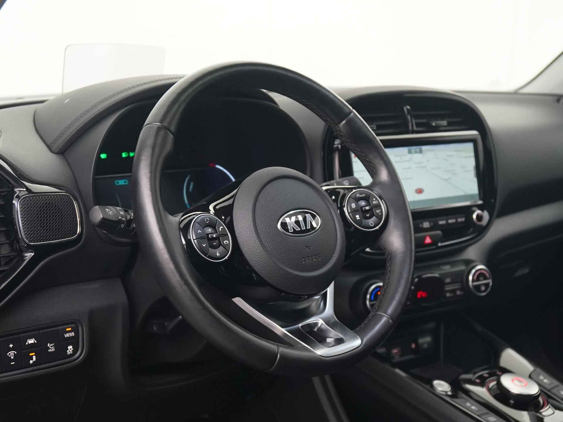 Kia e-Soul ExecutiveLine 64 kWh | 3 Fasen | Schuifdak | Leder | Zondag Open! - 37/44