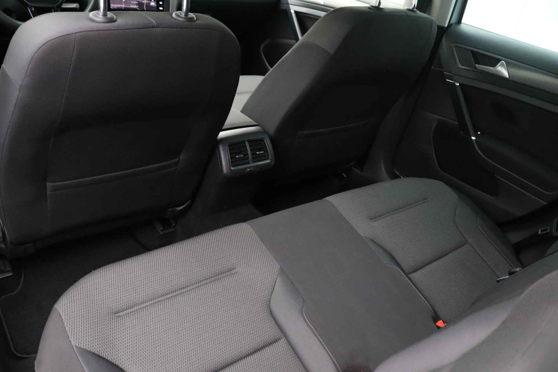 Volkswagen GOLF Variant 1.0 TSI Comfortline | Trekhaak | Parkeersensoren | Adaptieve cruise control | Navigatie - 11/31