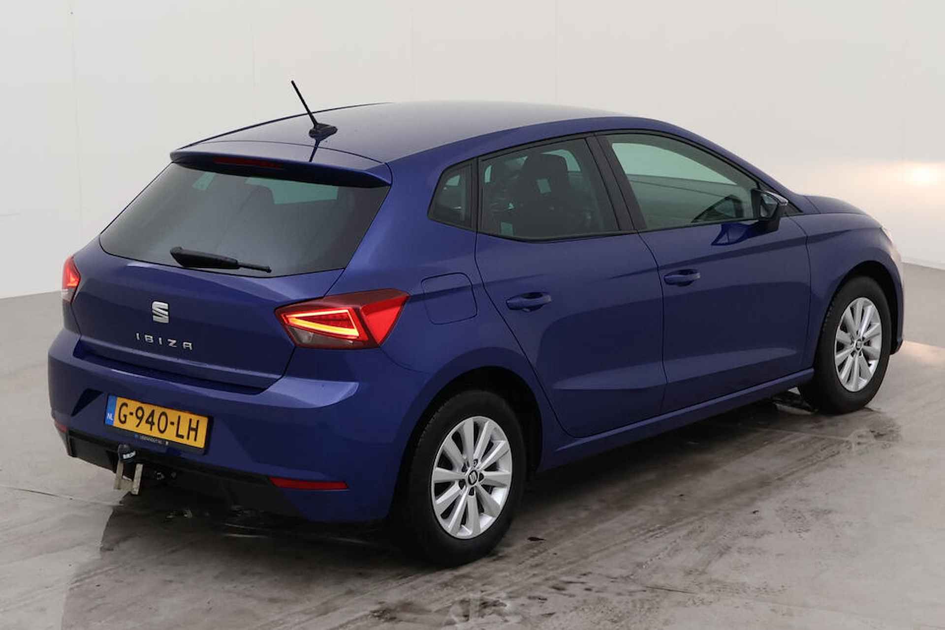 SEAT Ibiza 1.0 TSI 96pk Style Business Intense / Navigatie / Parkeersensoren / App Connect - 3/9