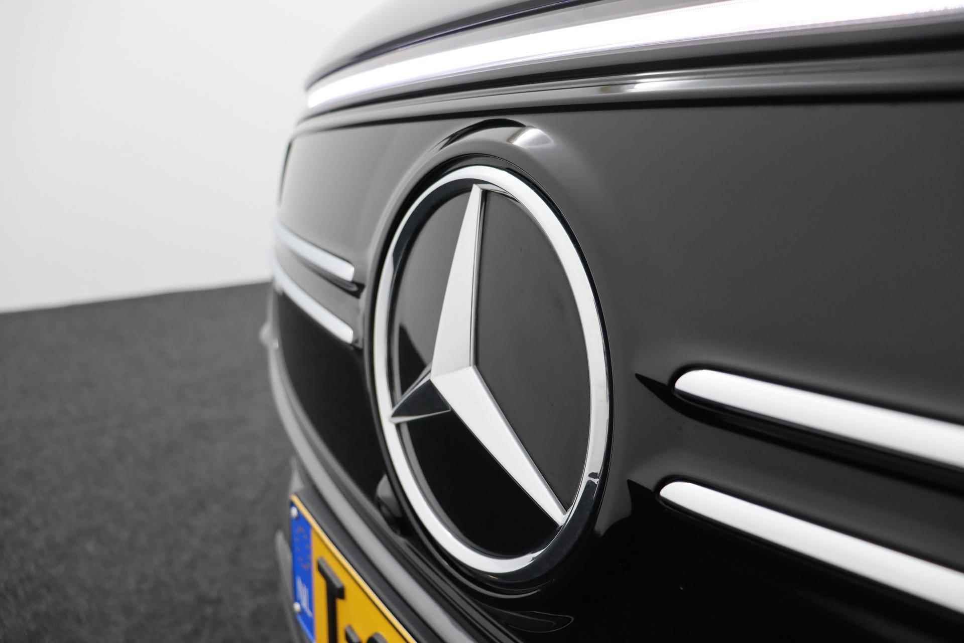 Mercedes-Benz EQA 250+ AMG Line | Panoramadak - 23/26