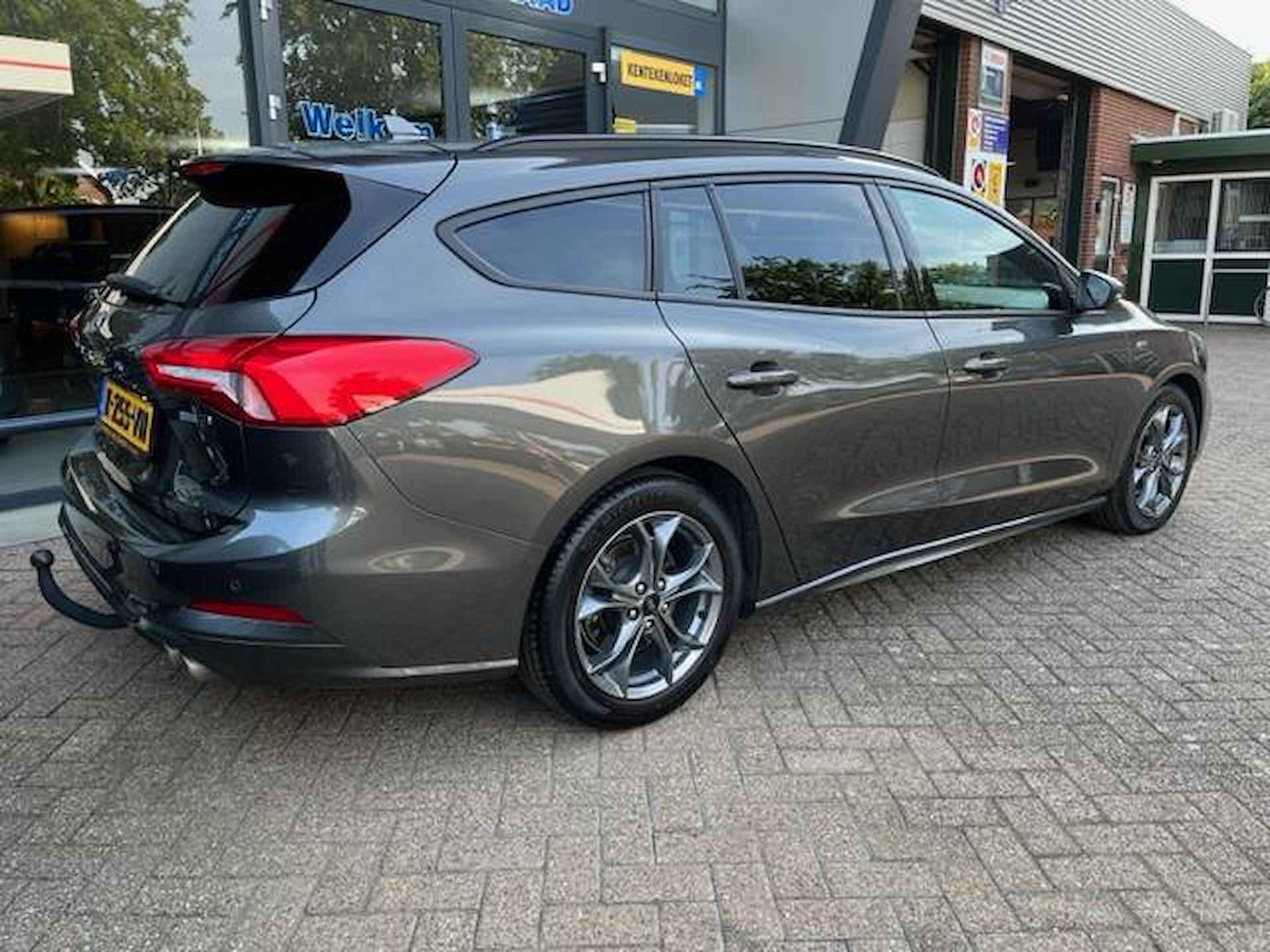 Ford Focus Wagon 1.0 EcoBoost Hybrid ST Line Business - 12/18