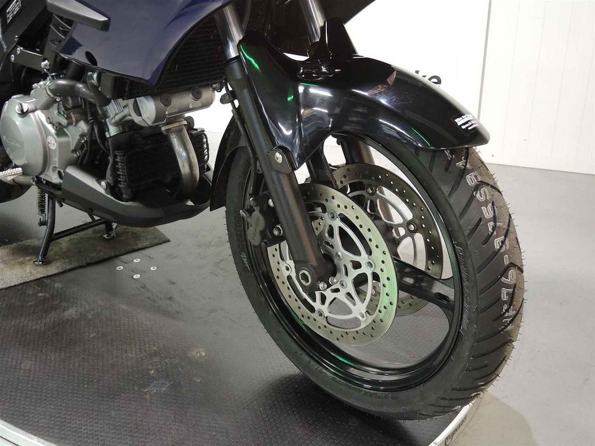 Suzuki DL-1000 V strom - 9/13