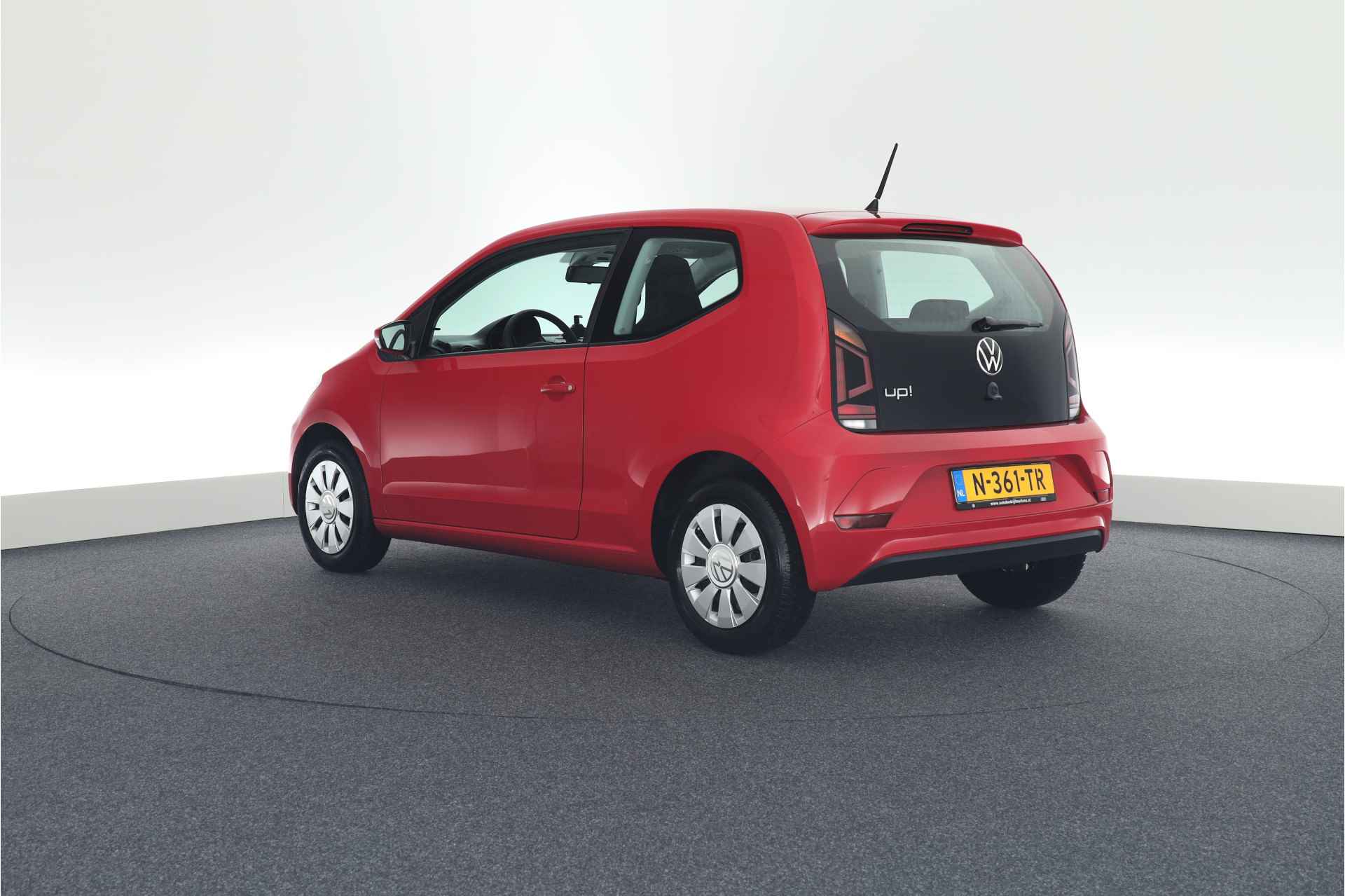 Volkswagen up! 1.0 66pk Maps&More DAB Airco Elek. Ramen 3drs. - 3/26