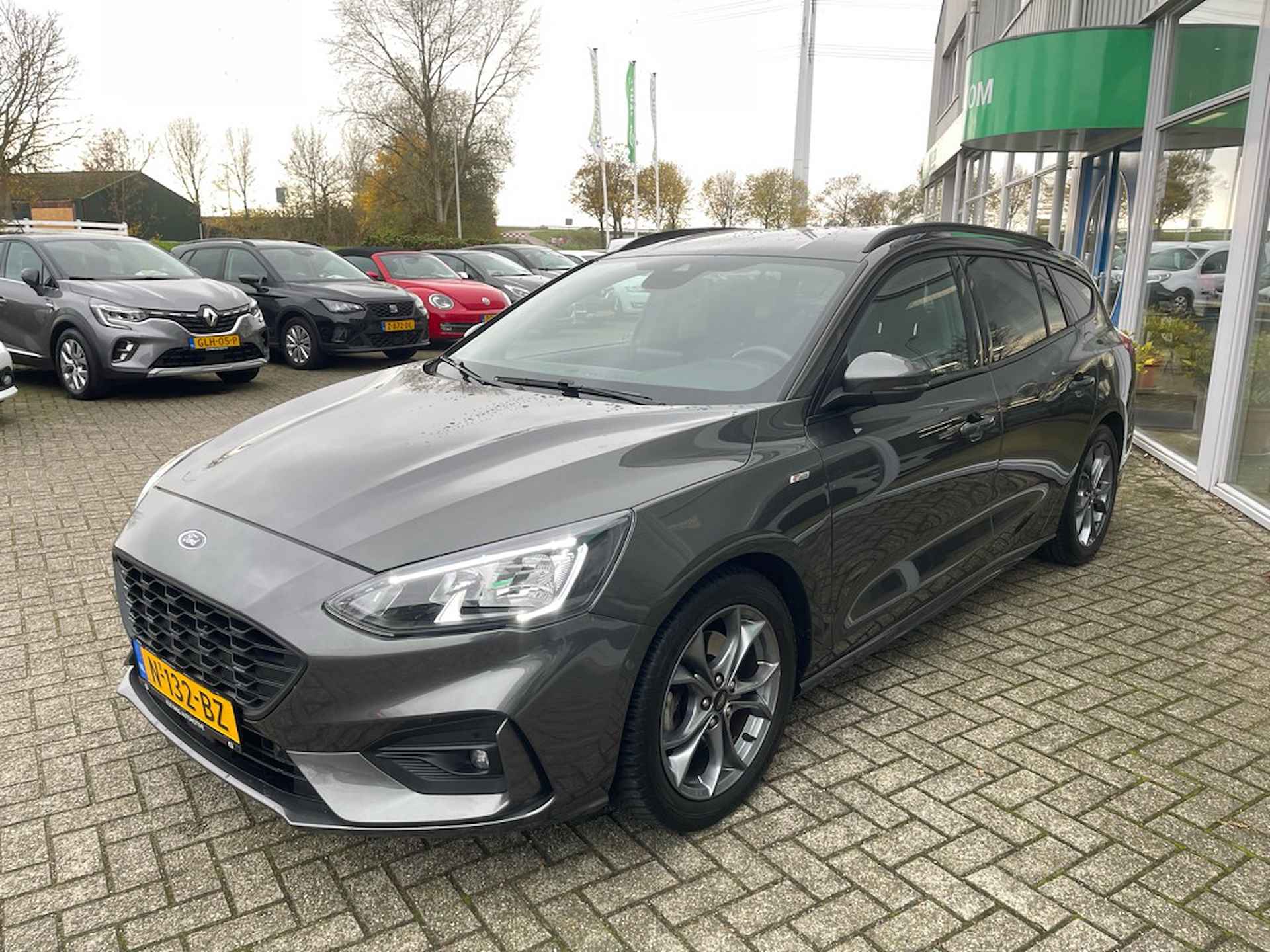 Ford Focus Wagon 1.0 EcoB. ST-Line, Automaat, Stoelverwarming, Nav - 2/31