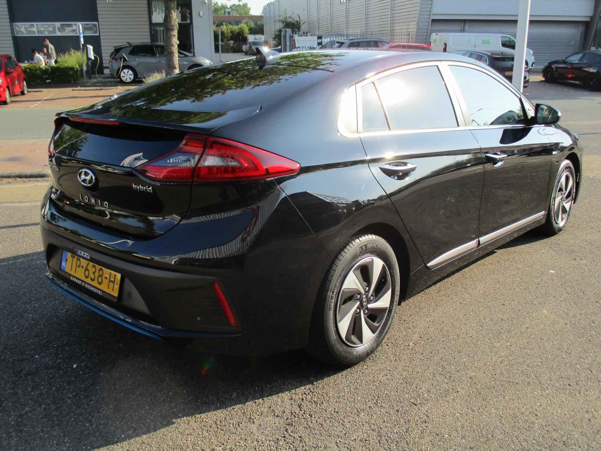 HYUNDAI Ioniq 1.6 GDI Hybrid Premium Automaat Trekhaak - 7/23