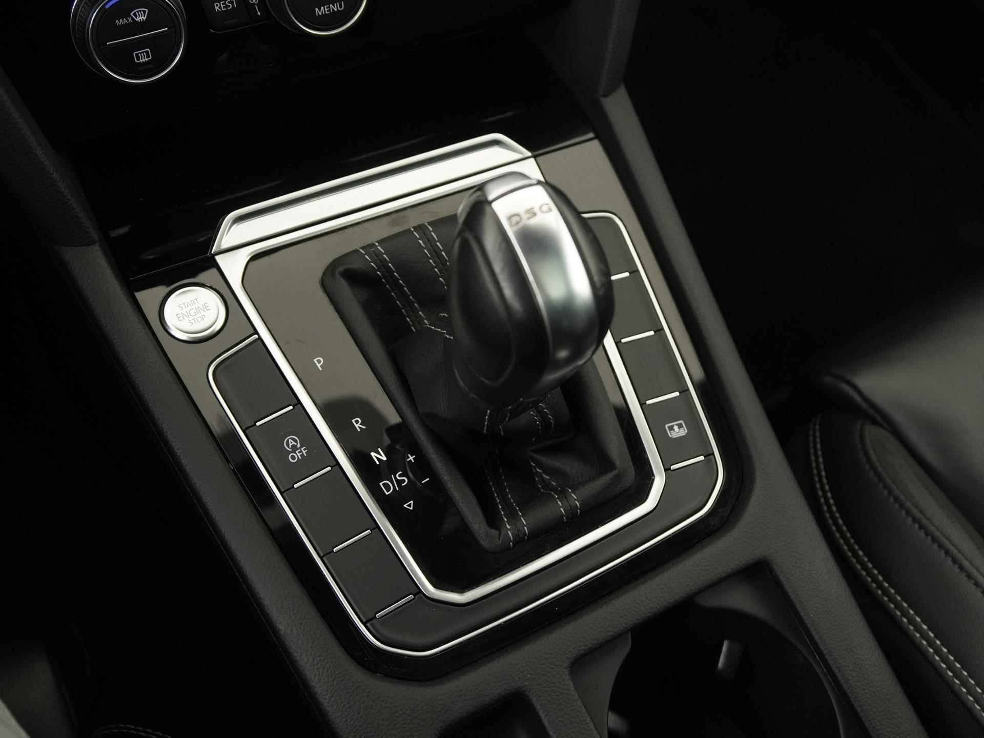 Volkswagen Passat 1.5 TSI R-Line | Digital Cockpit | Schuifdak | Leder | Zondag Open! - 11/41