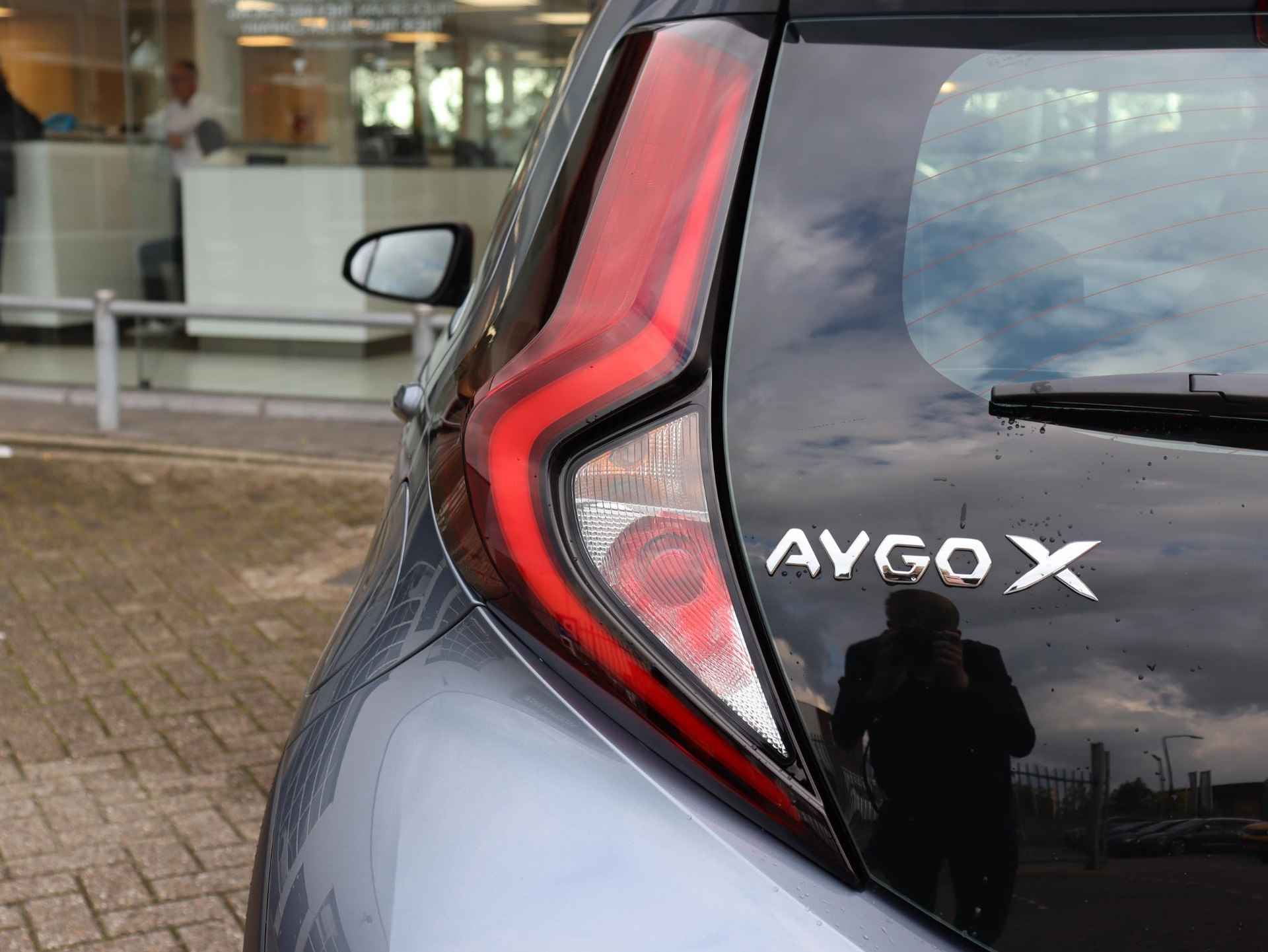 Toyota Aygo X 1.0 VVT-i Play, LM Velgen, Demovoordeel - 27/28