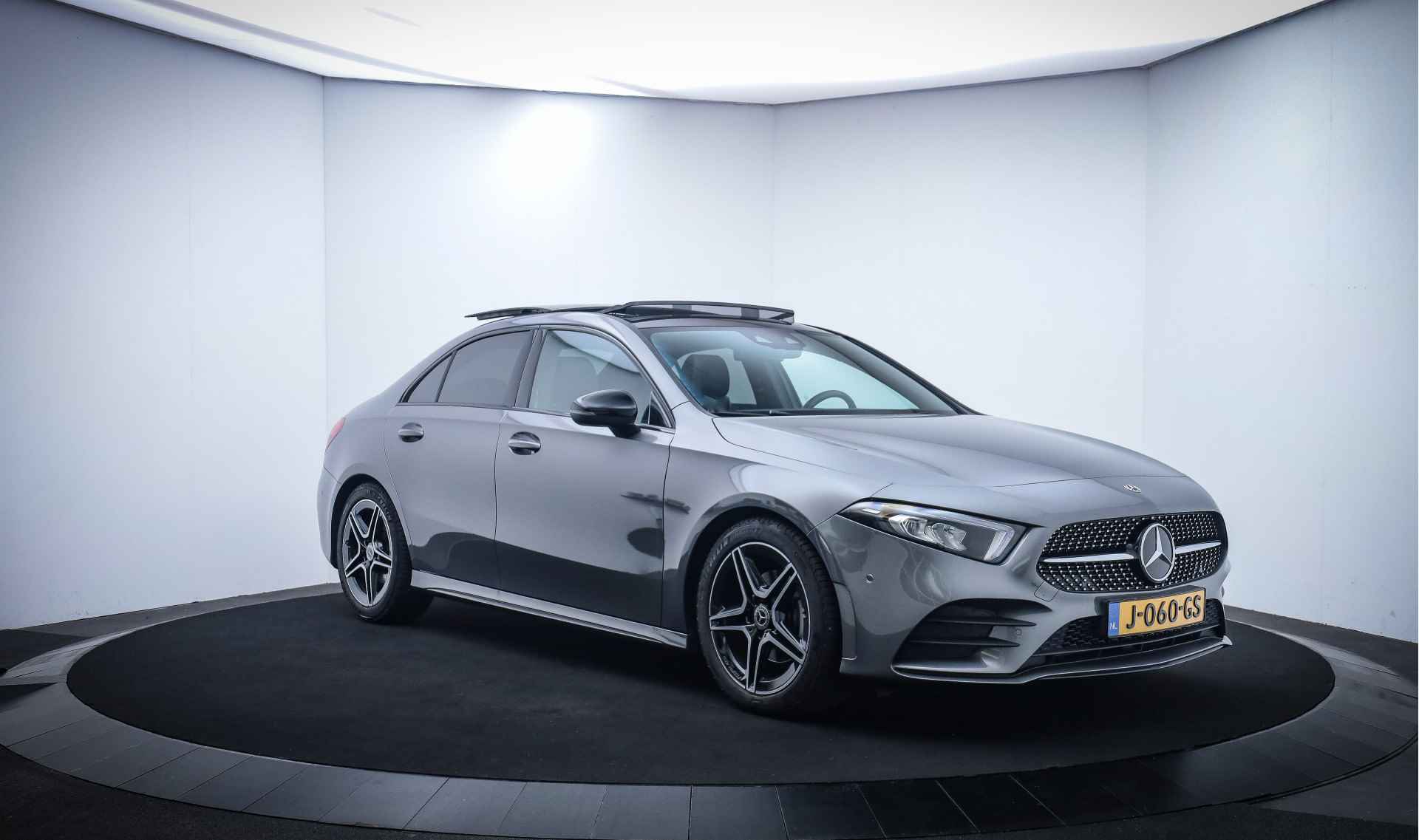 Mercedes-Benz A-Klasse 200 Aut. AMG-LINE PANO/WIDESCREEN/CARPLAY/CAMERA/STOELVERW./ALCANTARA/DAB+/CRUISE/LMV 18'' - 3/30