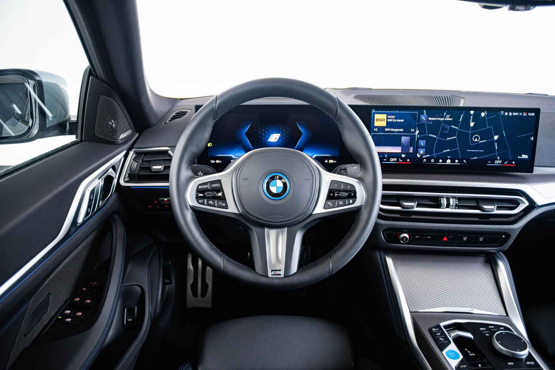 BMW i4 eDrive40 High Executive 84 kWh M-sport - Schuifdak - Harman Kardon - Laserlight - Active Cruise Control - Parking Assistant Plus - Lendensteun - 19 inch - Leder - 15/65