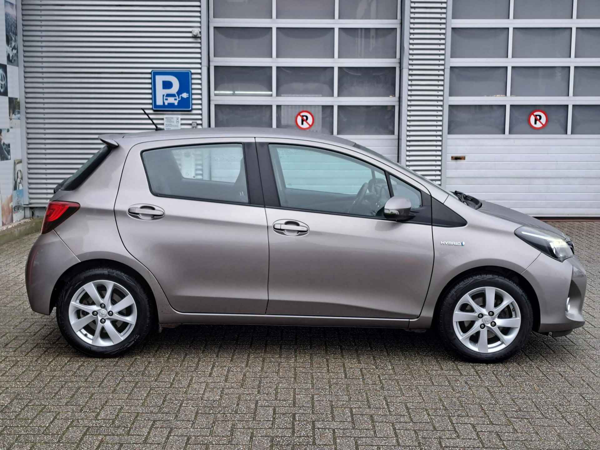 Toyota Yaris 1.5 HYBRID DYNAMIC CRUISE CAMERA NL-AUTO - 3/21