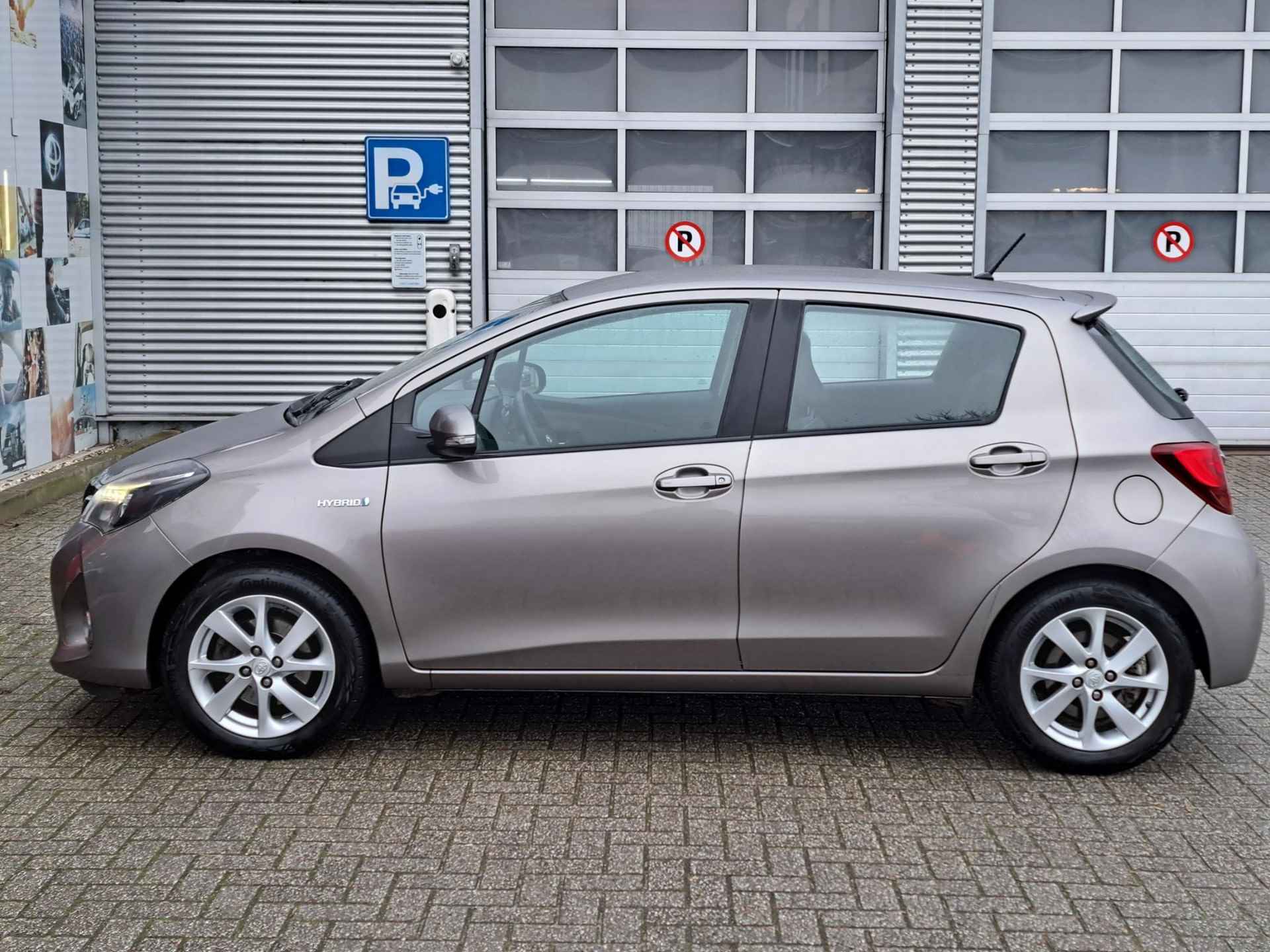 Toyota Yaris 1.5 HYBRID DYNAMIC CRUISE CAMERA NL-AUTO - 6/21