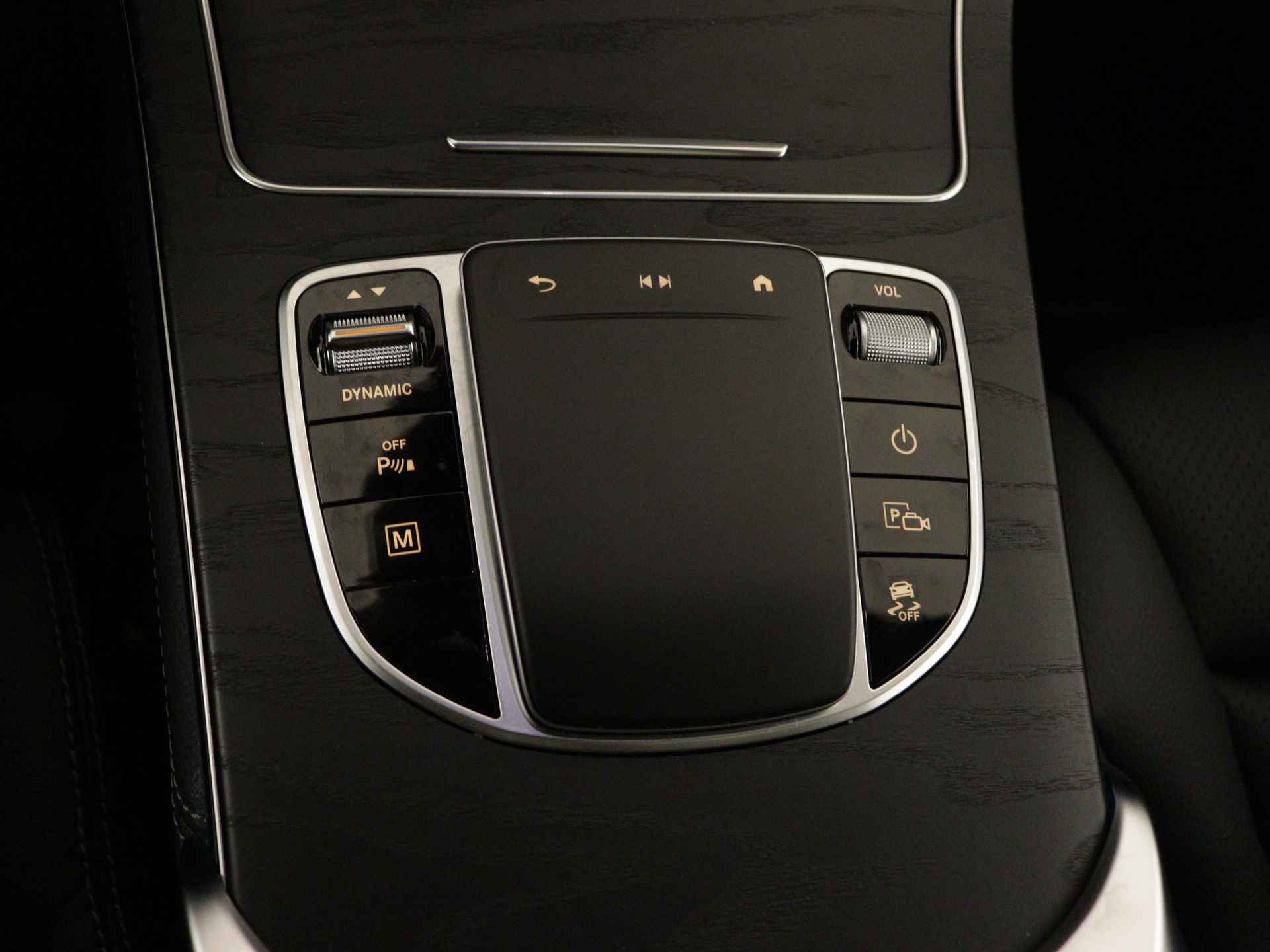 Mercedes-Benz GLC 300 e 4-MATIC Exclusive Premium Plus | Schuifdak | Rijassistentie Pack | Burmester Audio | Memory | Keyless Go | 360 gr Parkeercamera | Inclusief 24 maanden Mercedes-Benz Certified garantie voor Europa. - 11/40