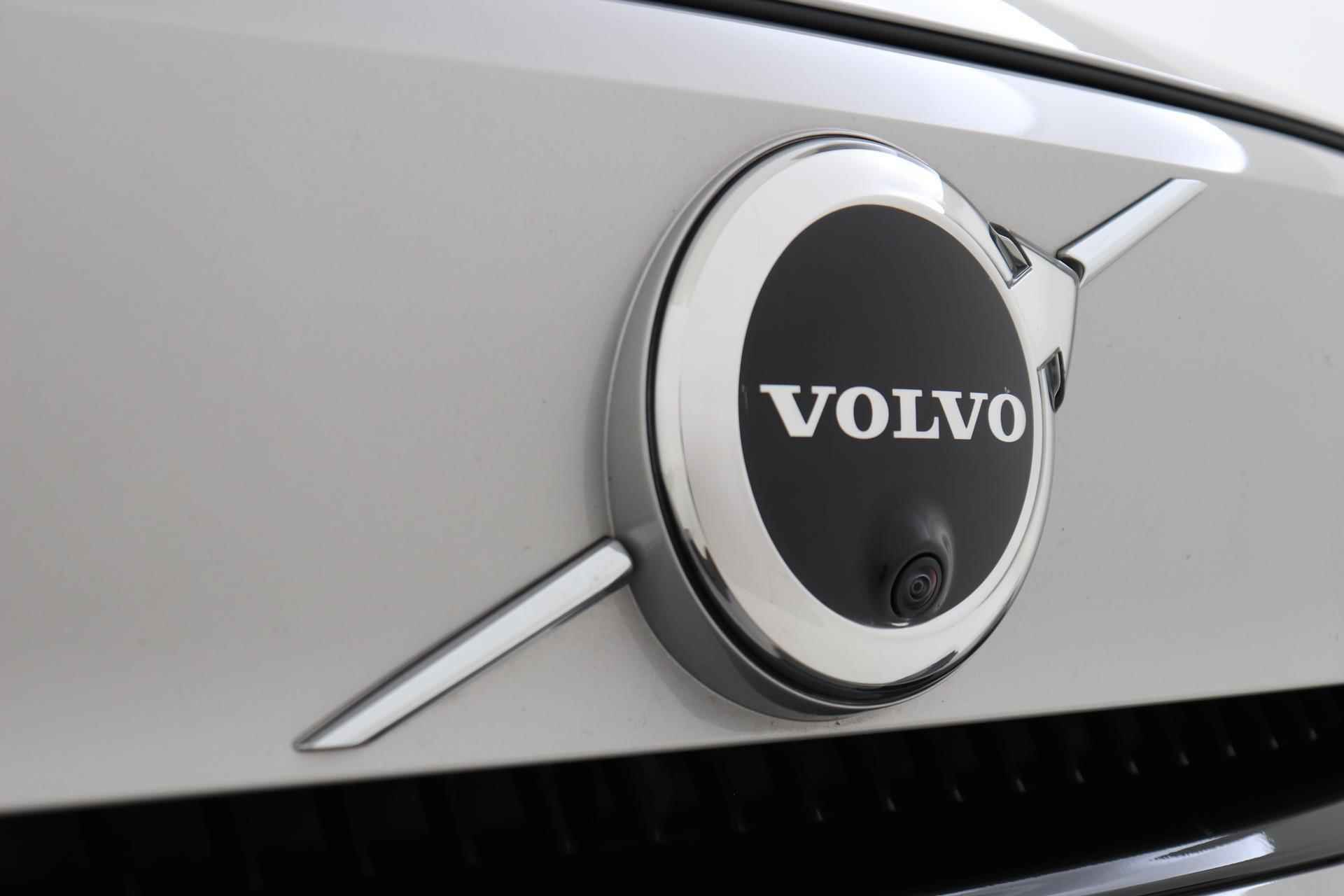 Volvo C40 RECHARGE TWIN ULTIMATE 78 KWH -BLIS|TREKHAAK|360°CAM|HK_AUDIO|20"|PANO.DAK| - 15/43