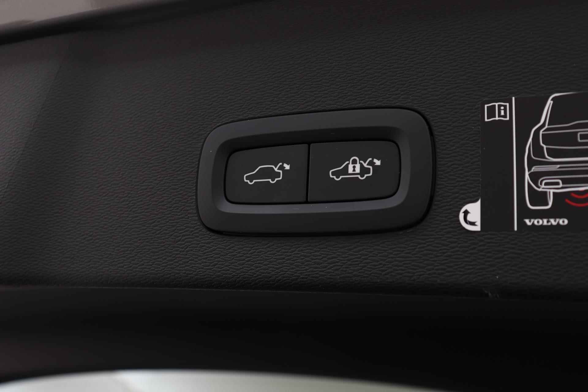 Volvo C40 RECHARGE TWIN ULTIMATE 78 KWH -BLIS|TREKHAAK|360°CAM|HK_AUDIO|20"|PANO.DAK| - 32/43