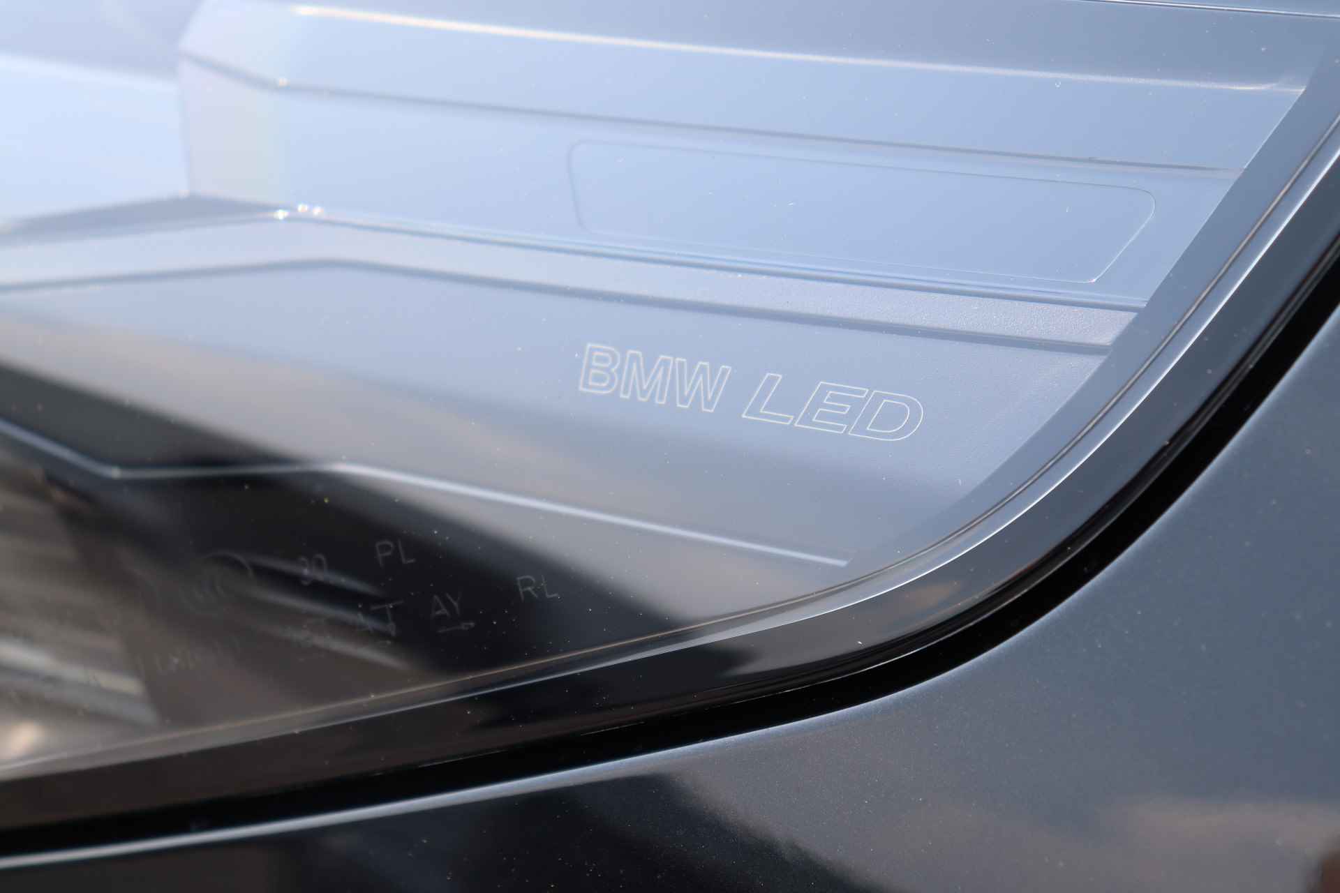 BMW i5 Touring eDrive40 High Executive M Sport 84 kWh / Panoramadak / Trekhaak / Parking Assistant Professional / Adaptieve LED / Stoelventilatie / Driving Assistant Professional - 6/22