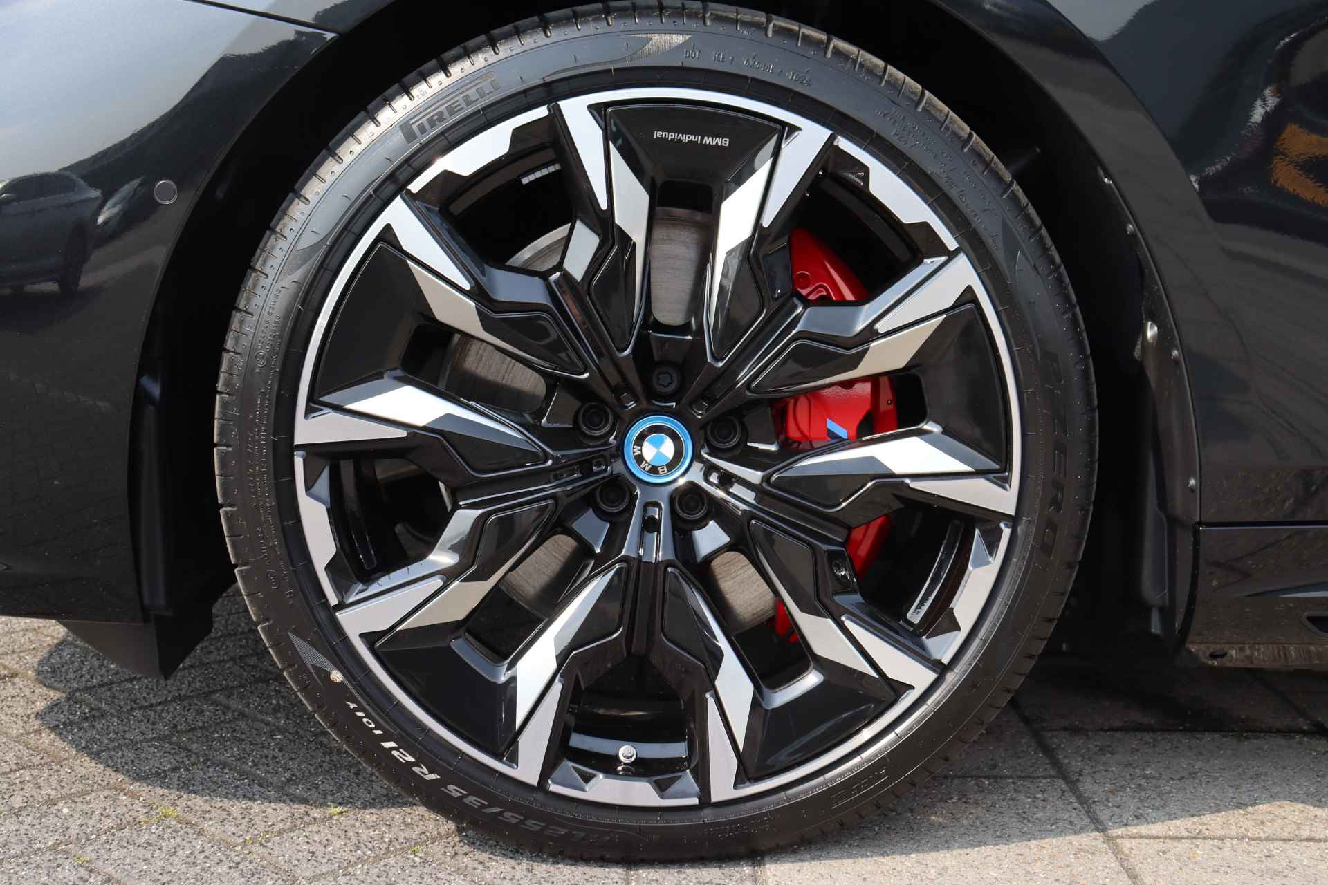 BMW i5 Touring eDrive40 High Executive M Sport 84 kWh / Panoramadak / Trekhaak / Parking Assistant Professional / Adaptieve LED / Stoelventilatie / Driving Assistant Professional - 7/22